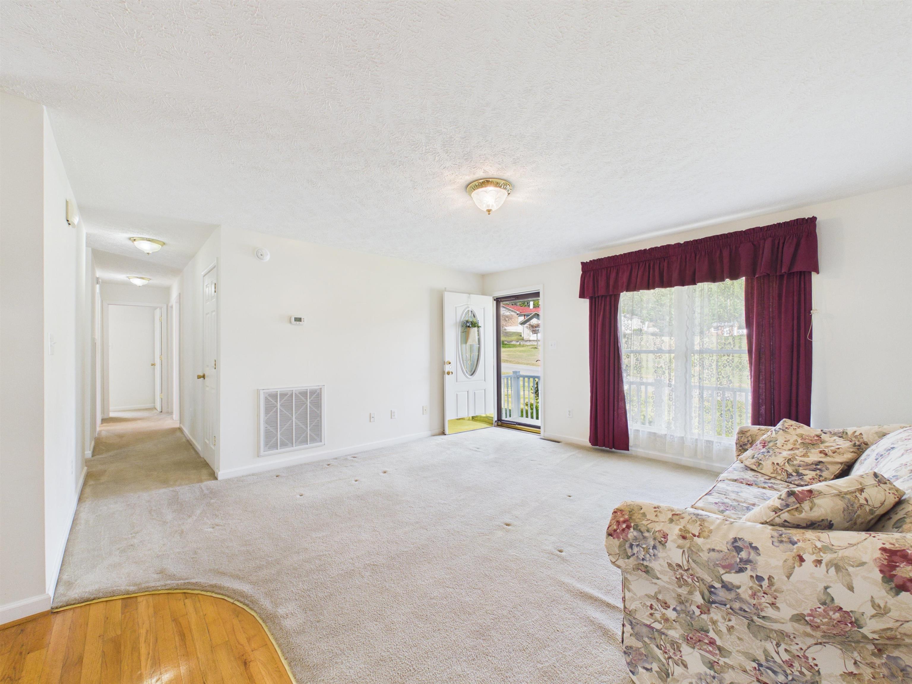 3117 Quesenberry Place Draper VA 24324