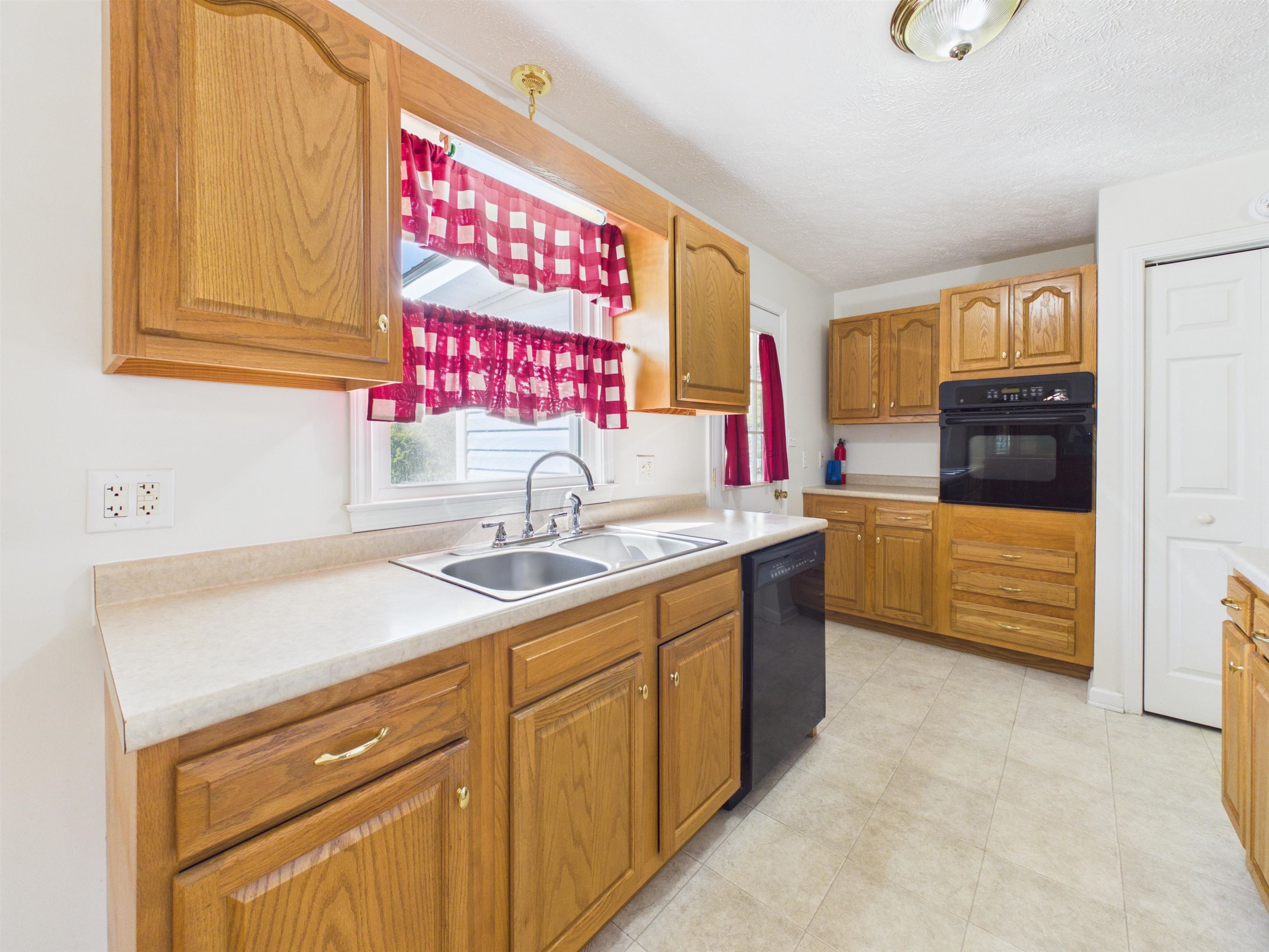 3117 Quesenberry Place Draper VA 24324