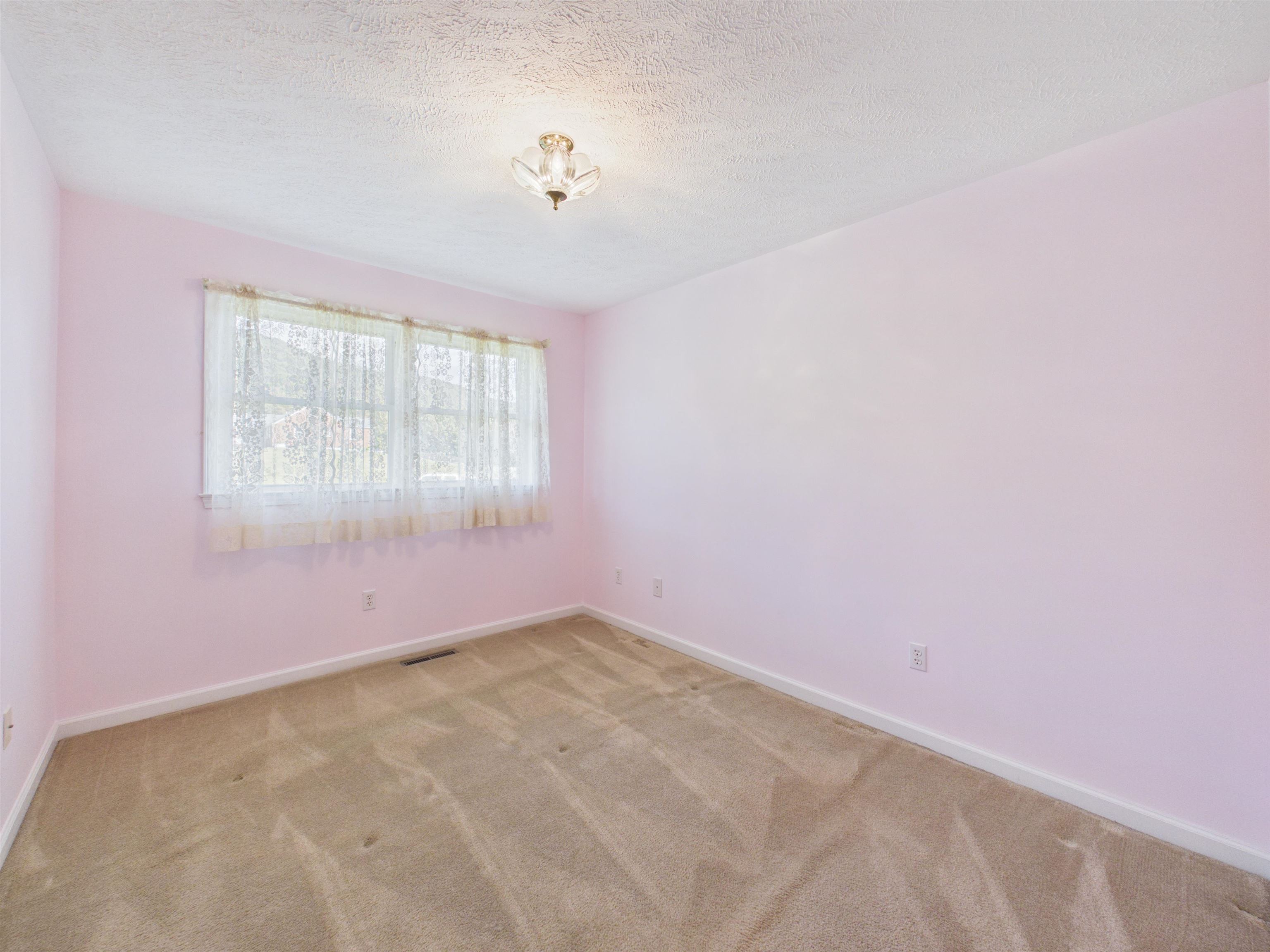 3117 Quesenberry Place Draper VA 24324