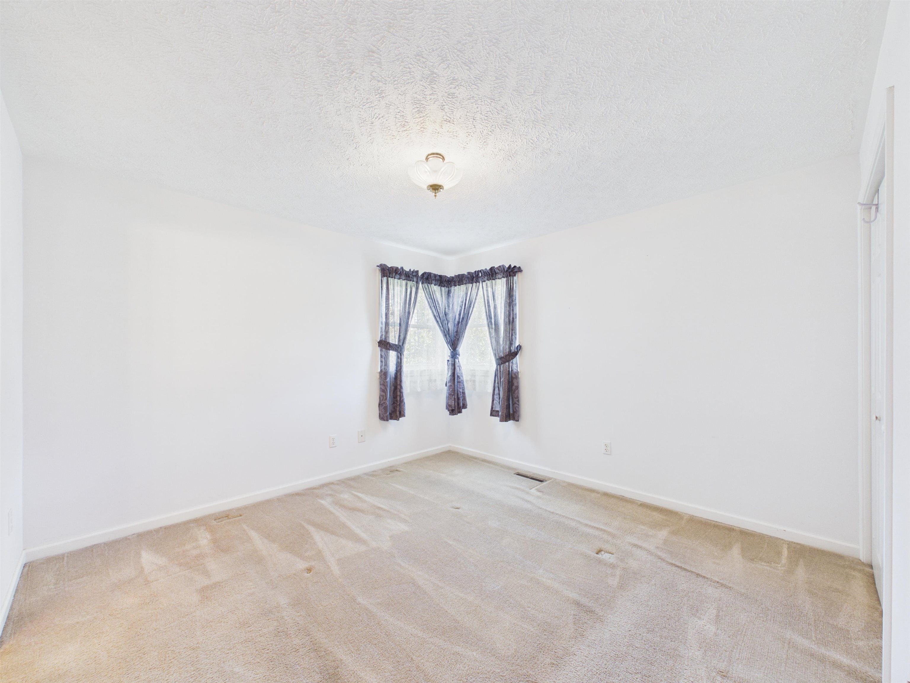 3117 Quesenberry Place Draper VA 24324