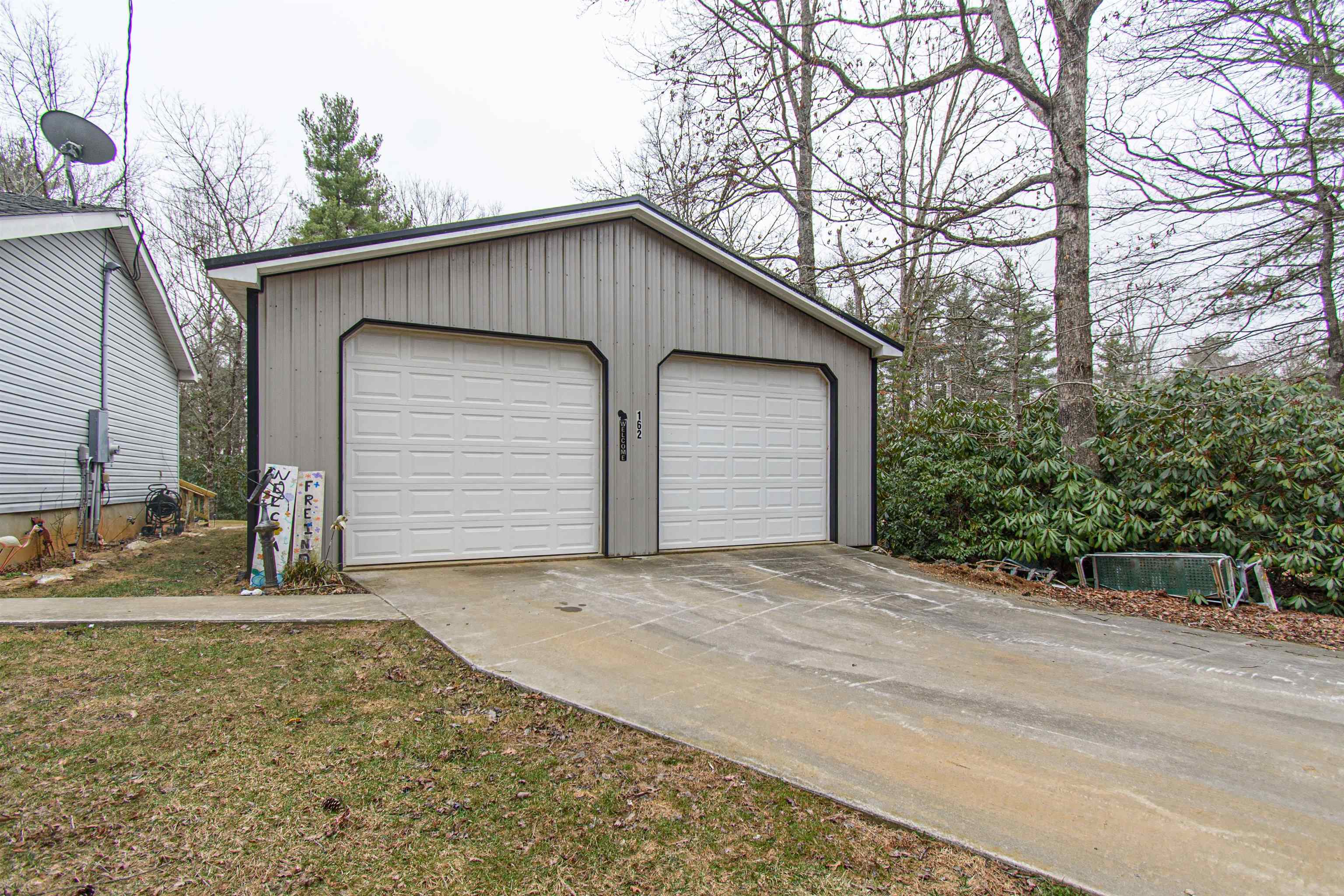 162 Mountain Laurel Way NE Check VA 24072
