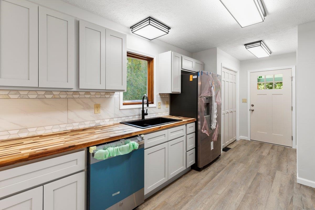 1769 Julia Simpkins Road Allisonia VA 24347