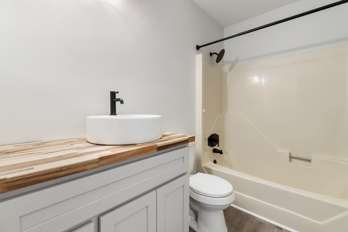 1769 Julia Simpkins Road Allisonia VA 24347