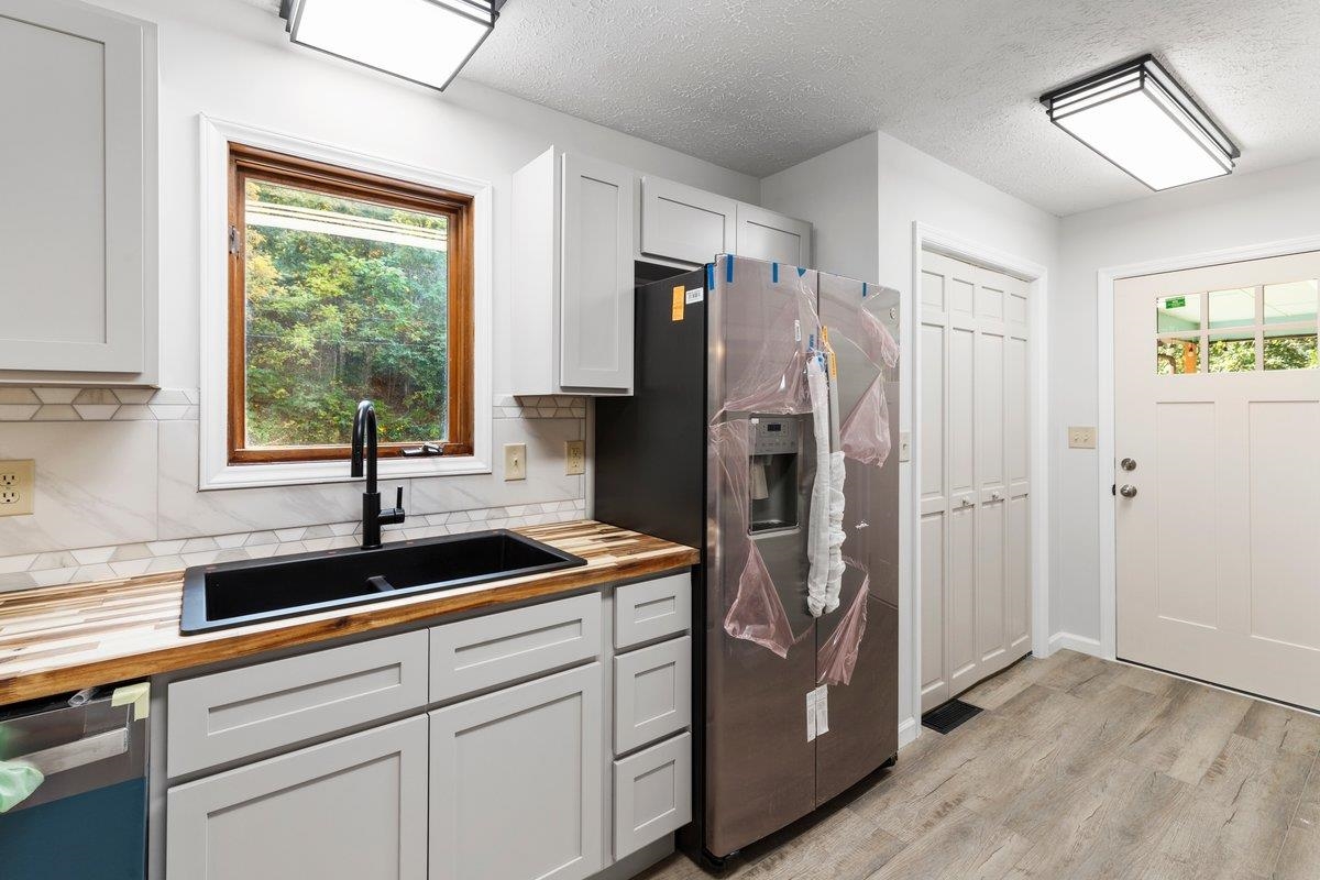 1769 Julia Simpkins Road Allisonia VA 24347