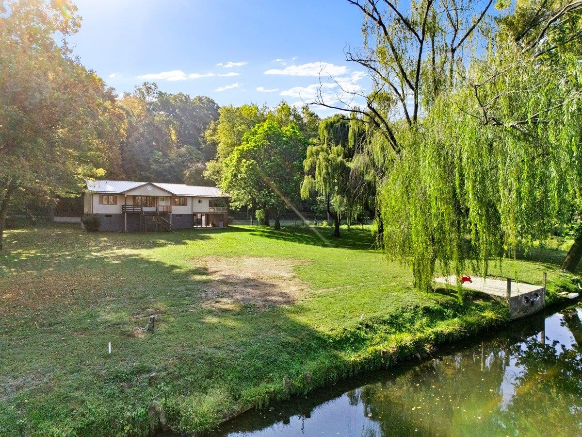 1769 Julia Simpkins Road Allisonia VA 24347