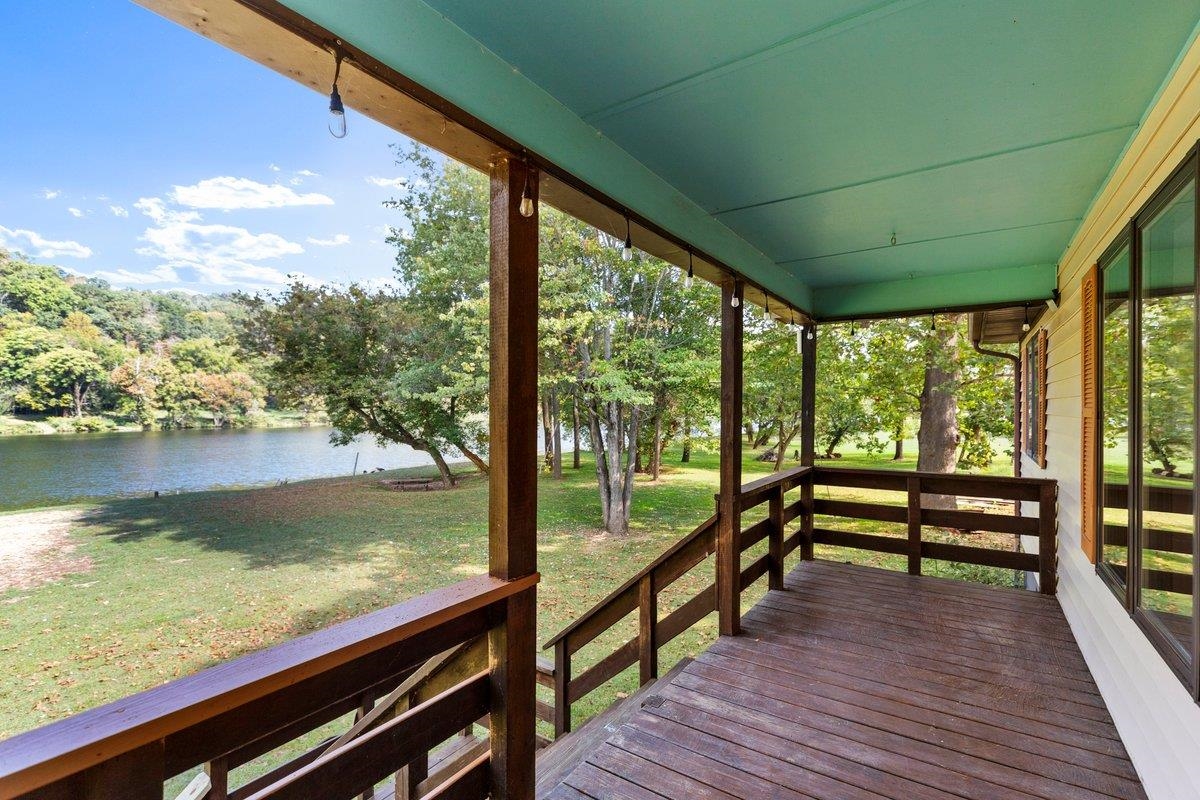 1769 Julia Simpkins Road Allisonia VA 24347