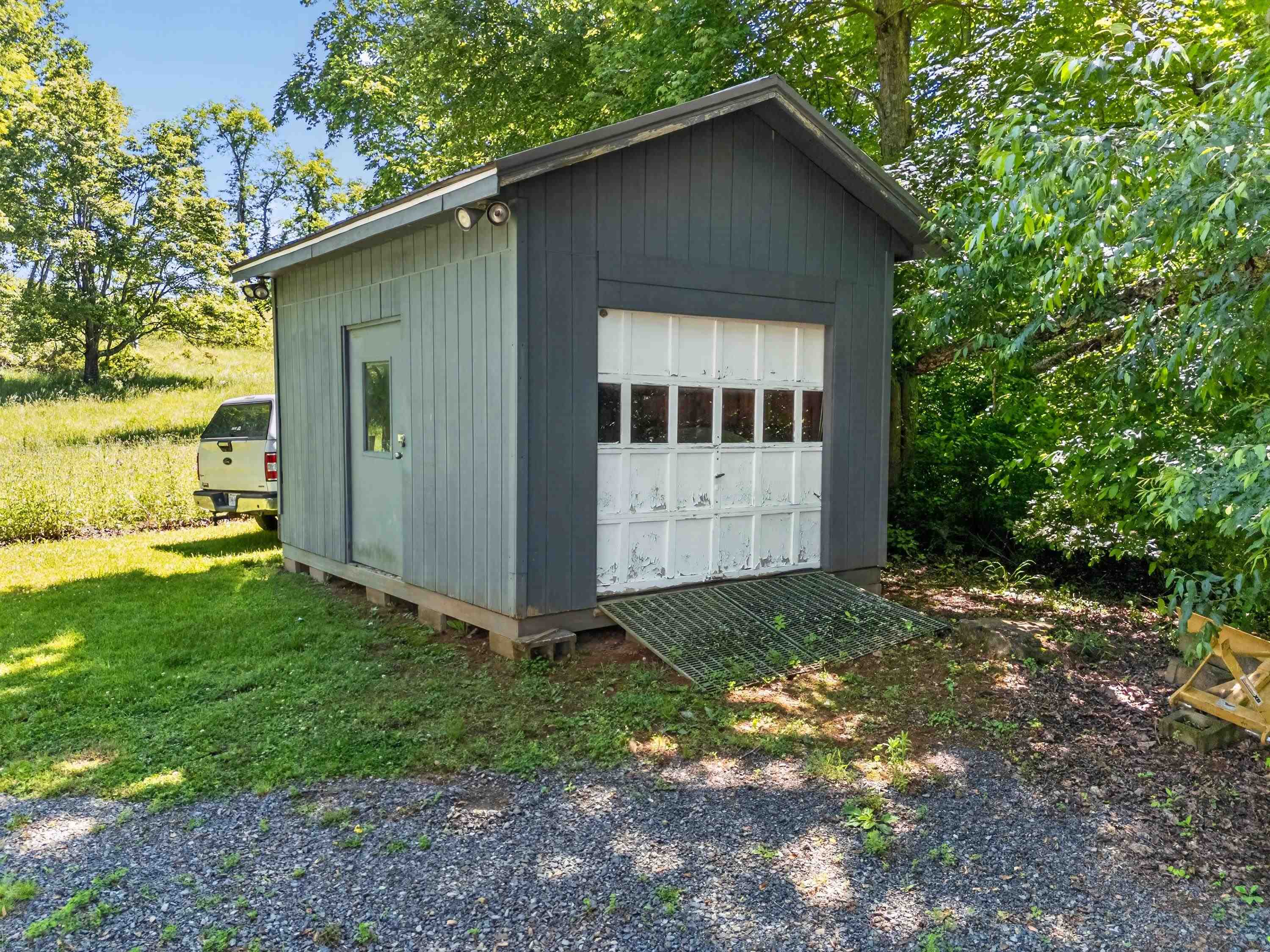 79 Rock Fence Lane Elk Creek VA 24326