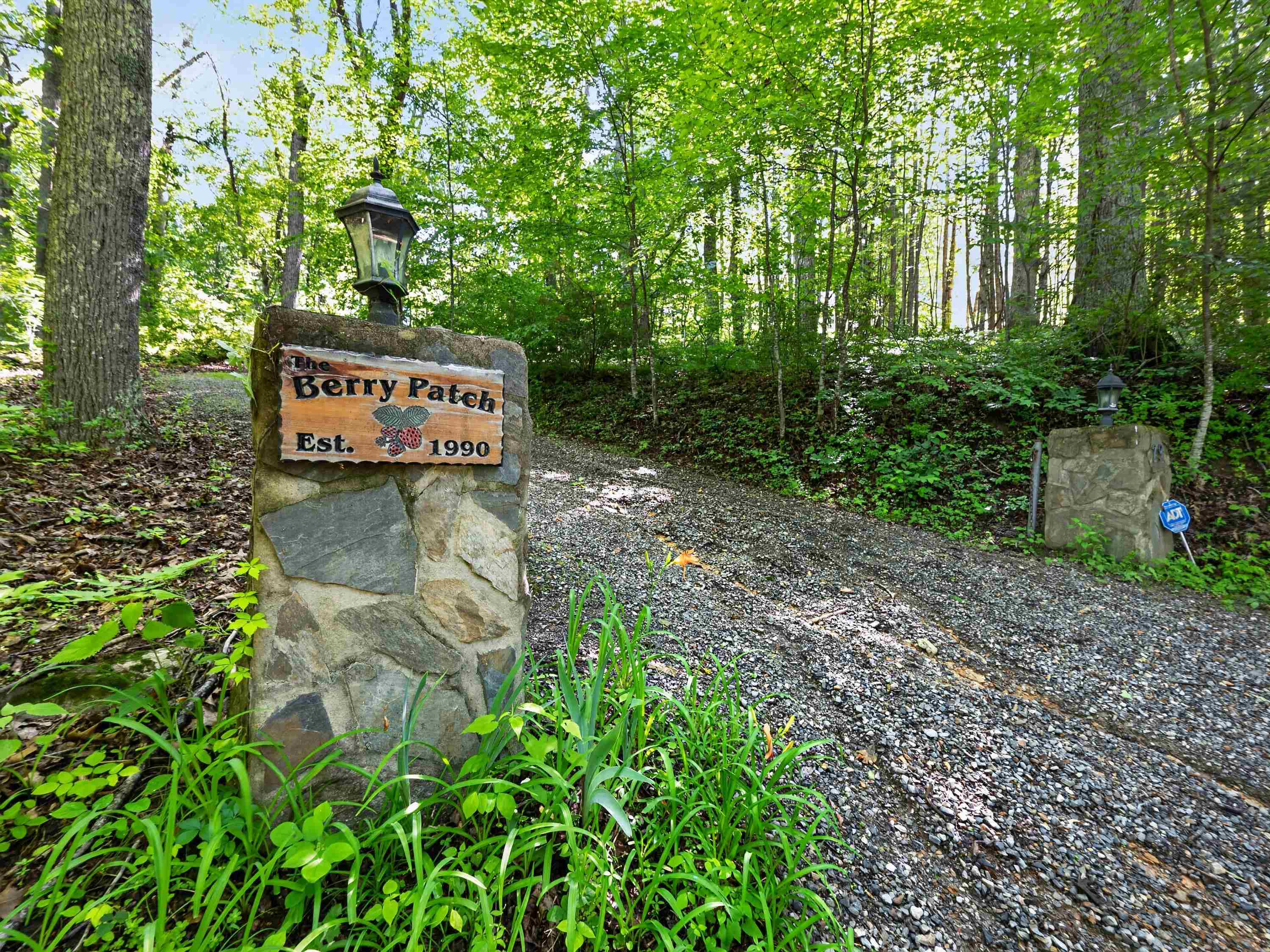 79 Rock Fence Lane Elk Creek VA 24326