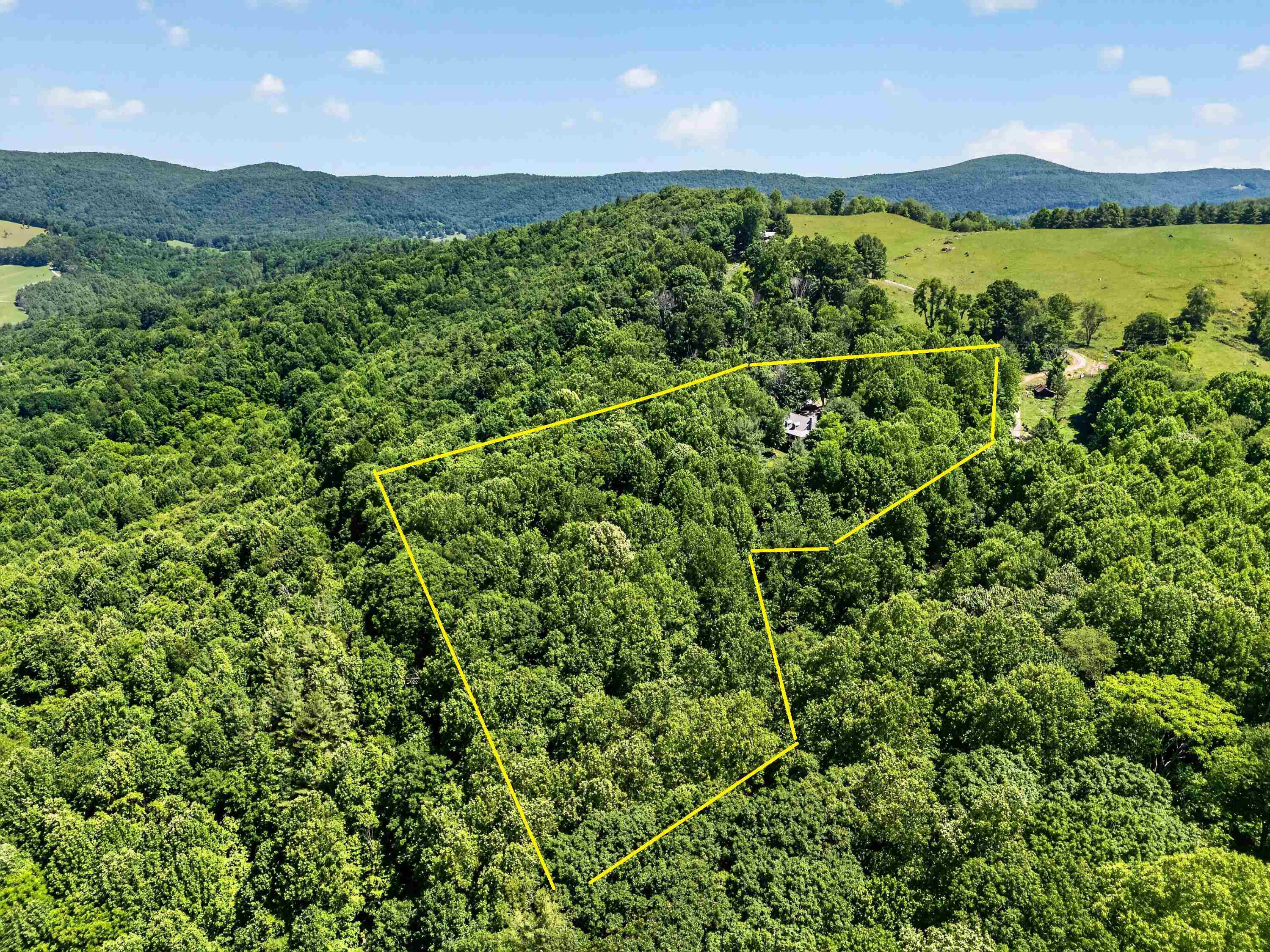 79 Rock Fence Lane Elk Creek VA 24326