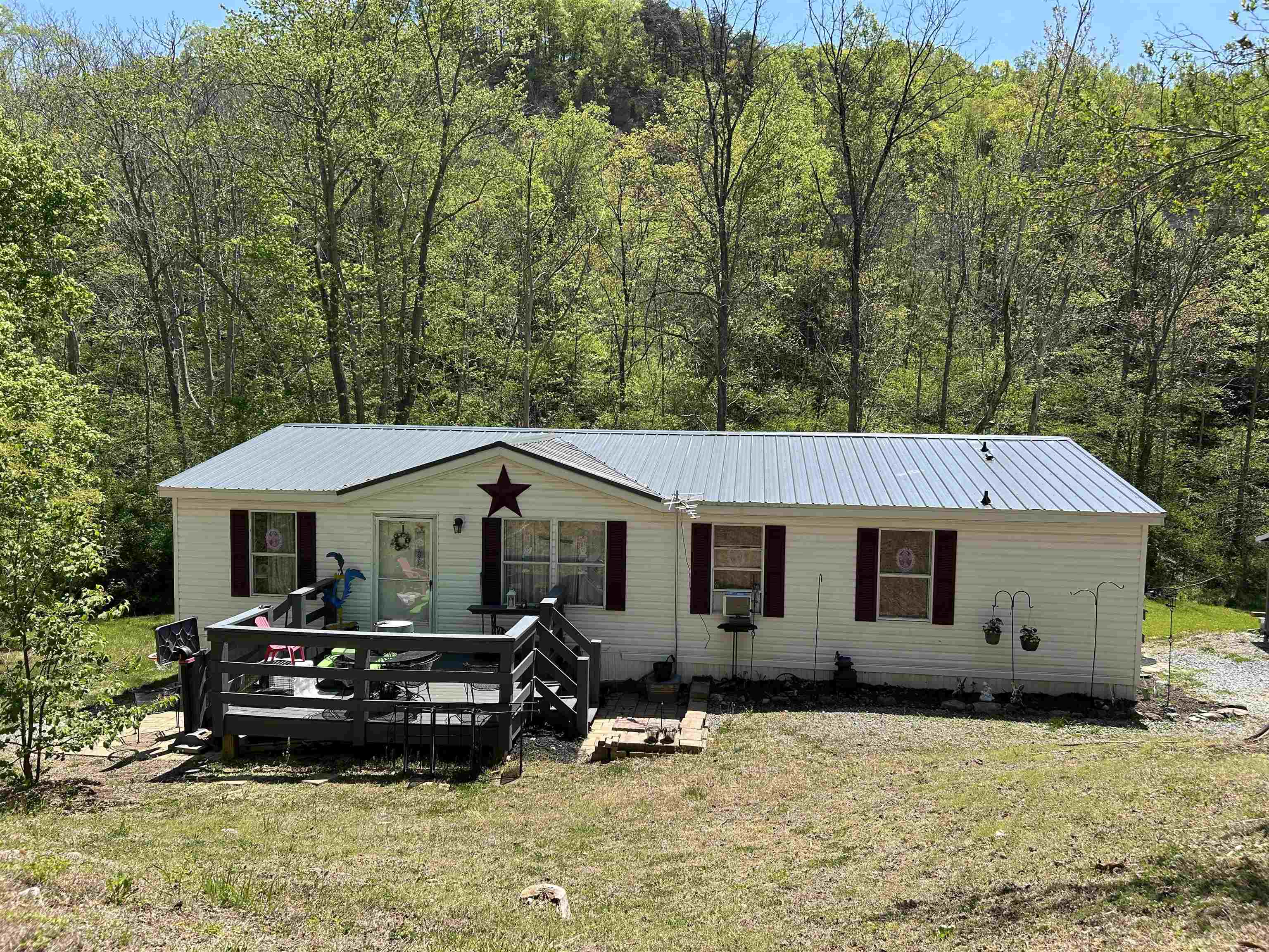 3411 Seneca Hollow Road Elliston VA 24087