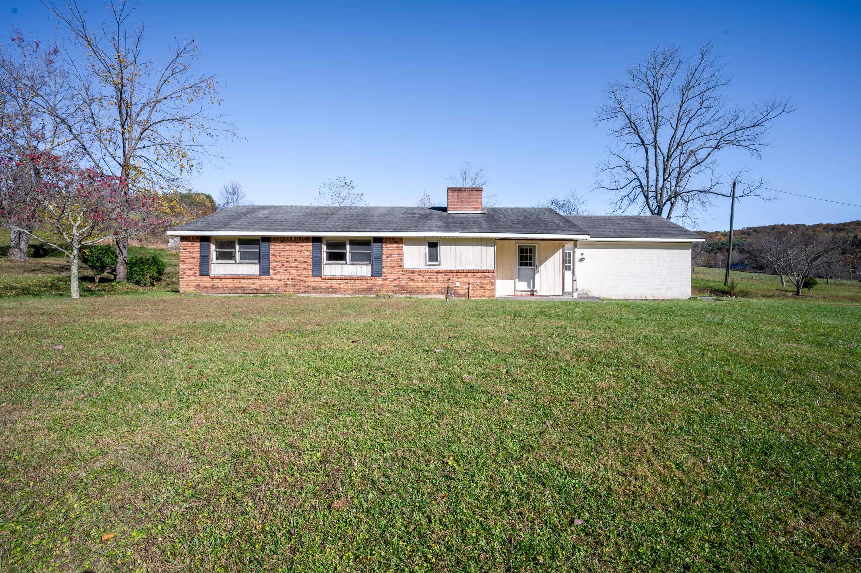 1237 Duncans Chapel Road Willis VA 24380