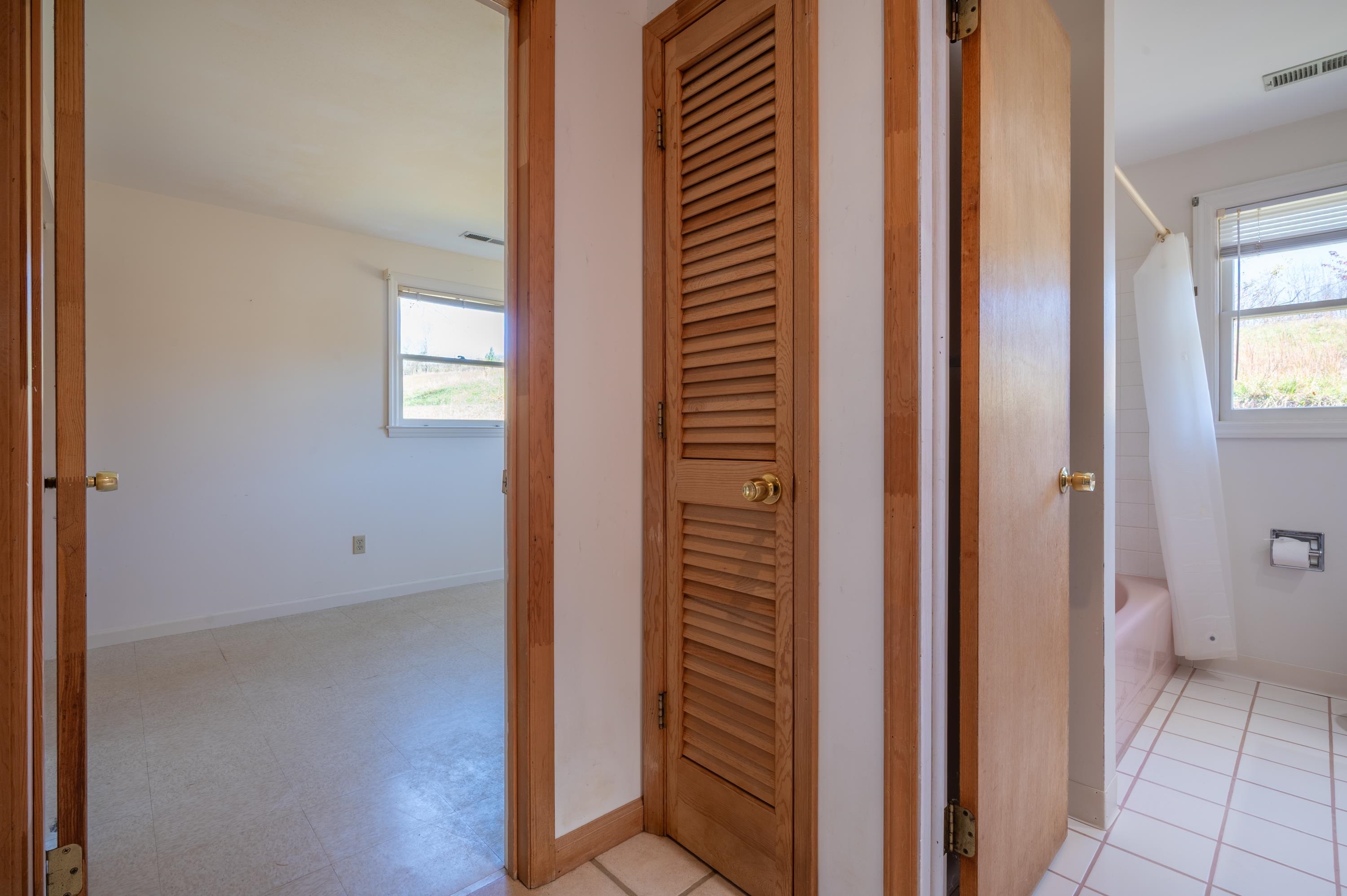 1237 Duncans Chapel Road Willis VA 24380