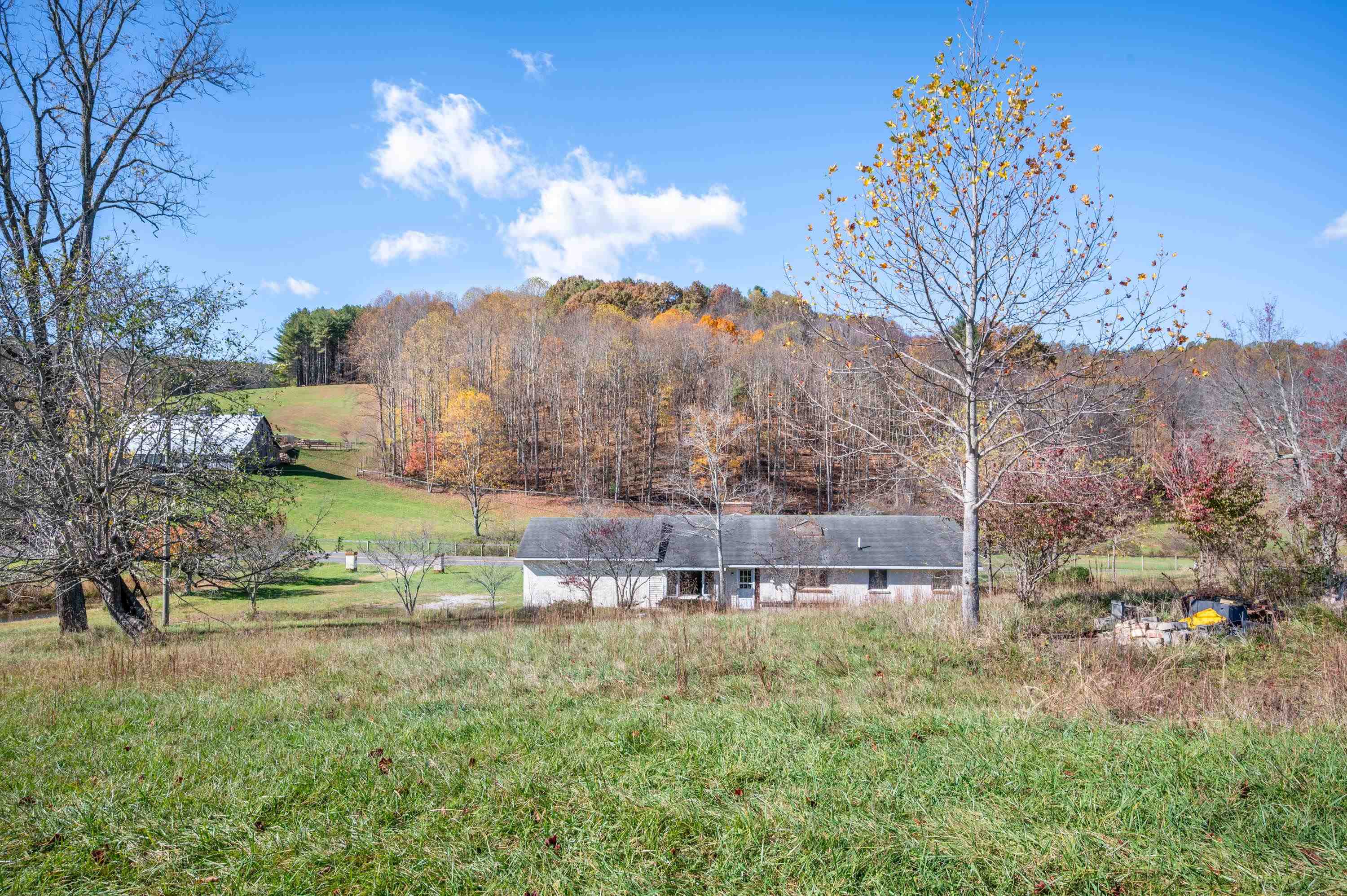 1237 Duncans Chapel Road Willis VA 24380