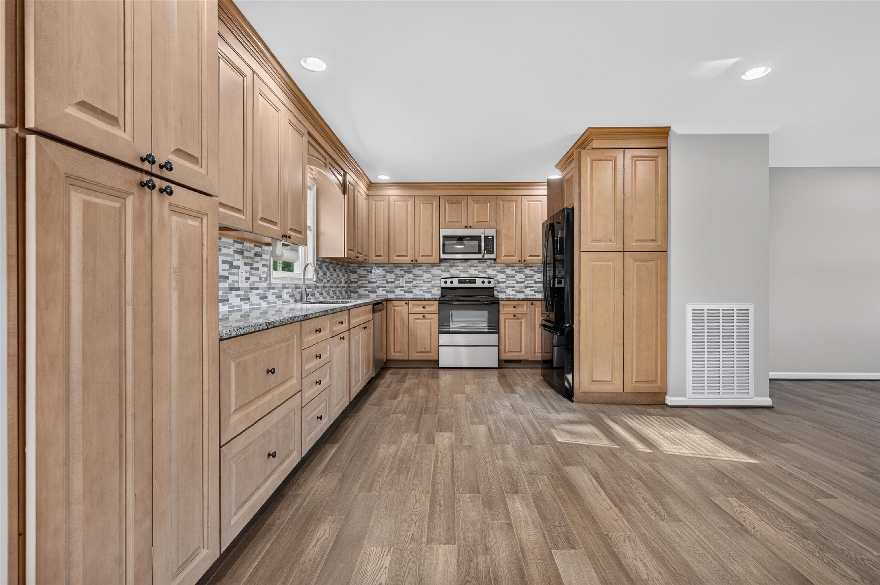 3554 Greenhouse Road Hiwassee VA 24347