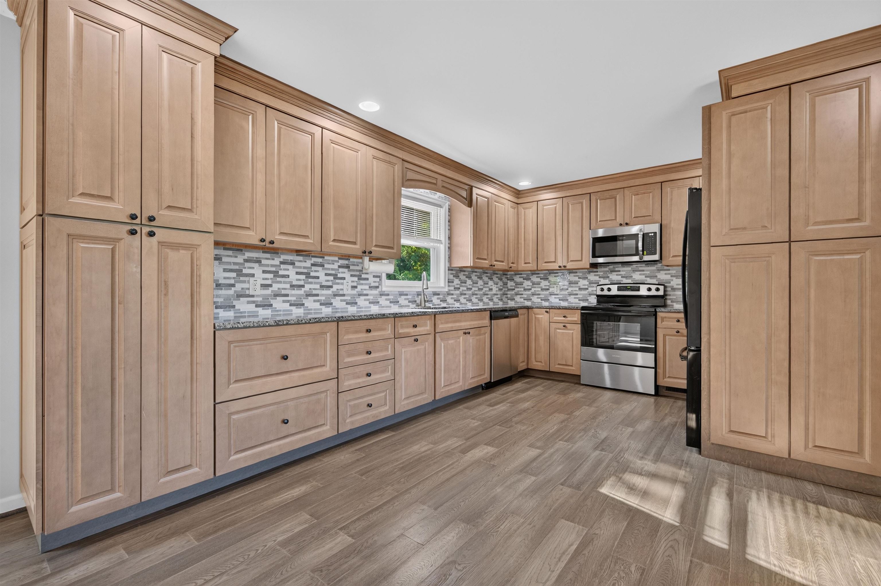 3554 Greenhouse Road Hiwassee VA 24347