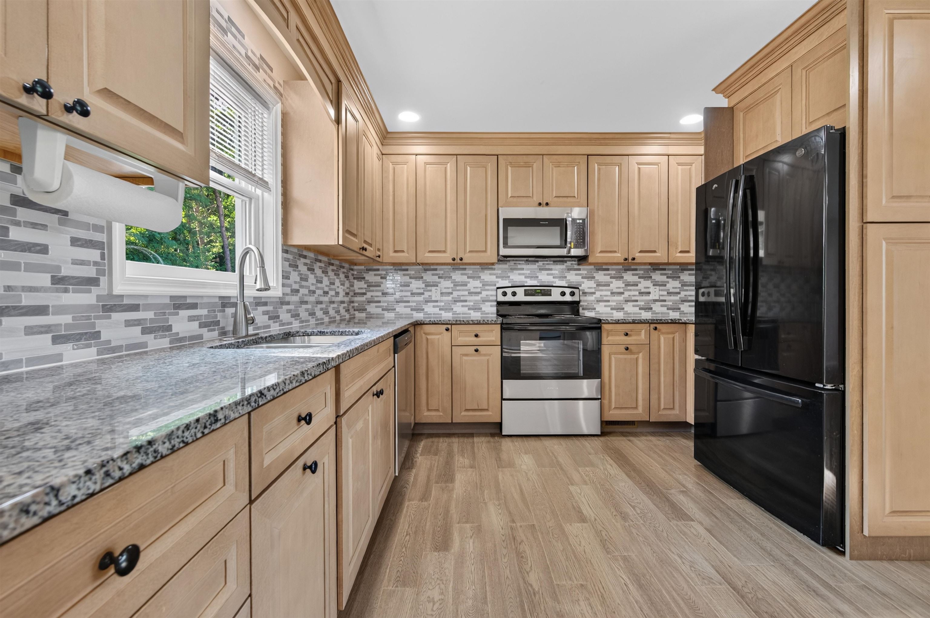 3554 Greenhouse Road Hiwassee VA 24347