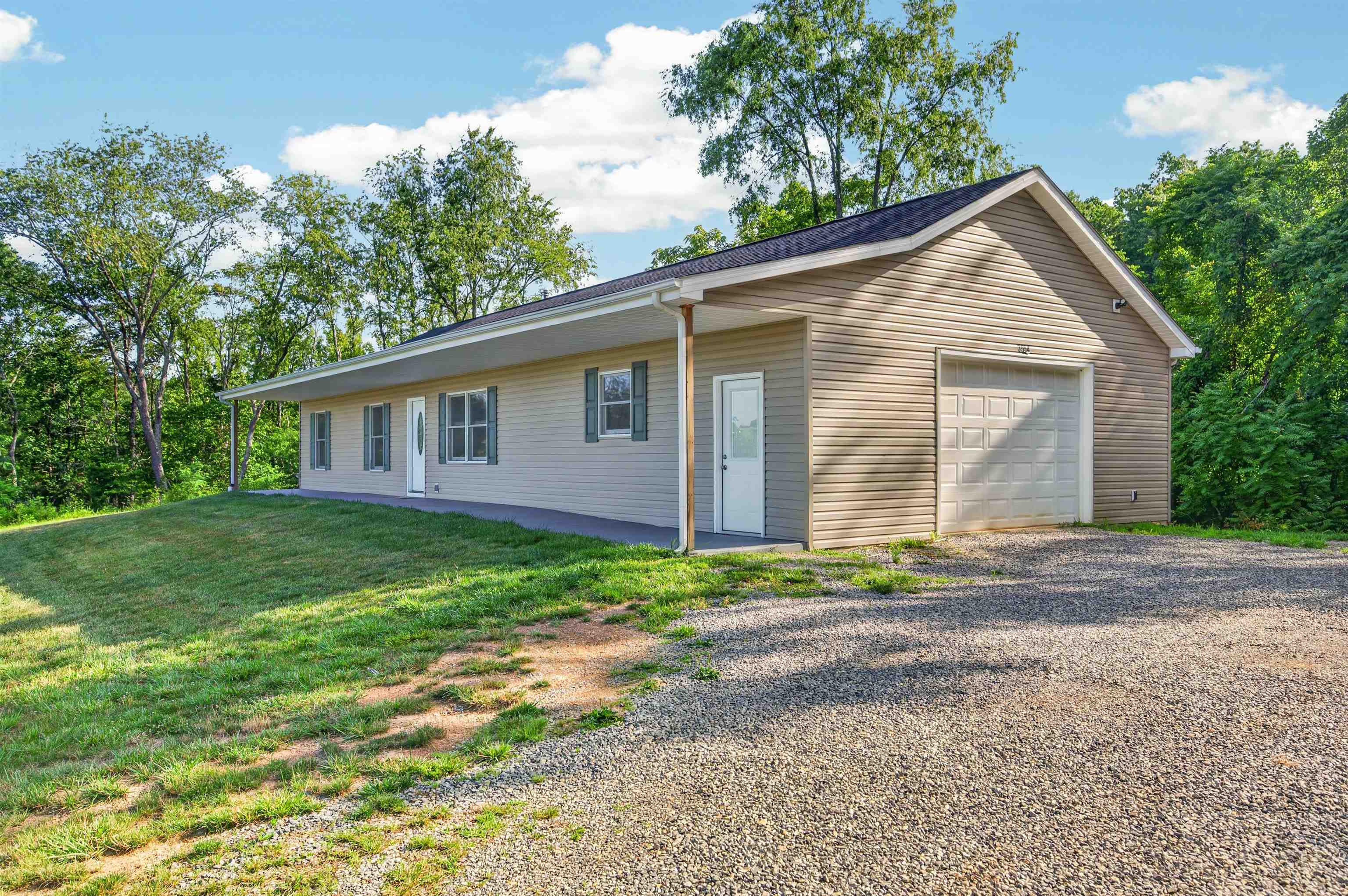 3554 Greenhouse Road Hiwassee VA 24347