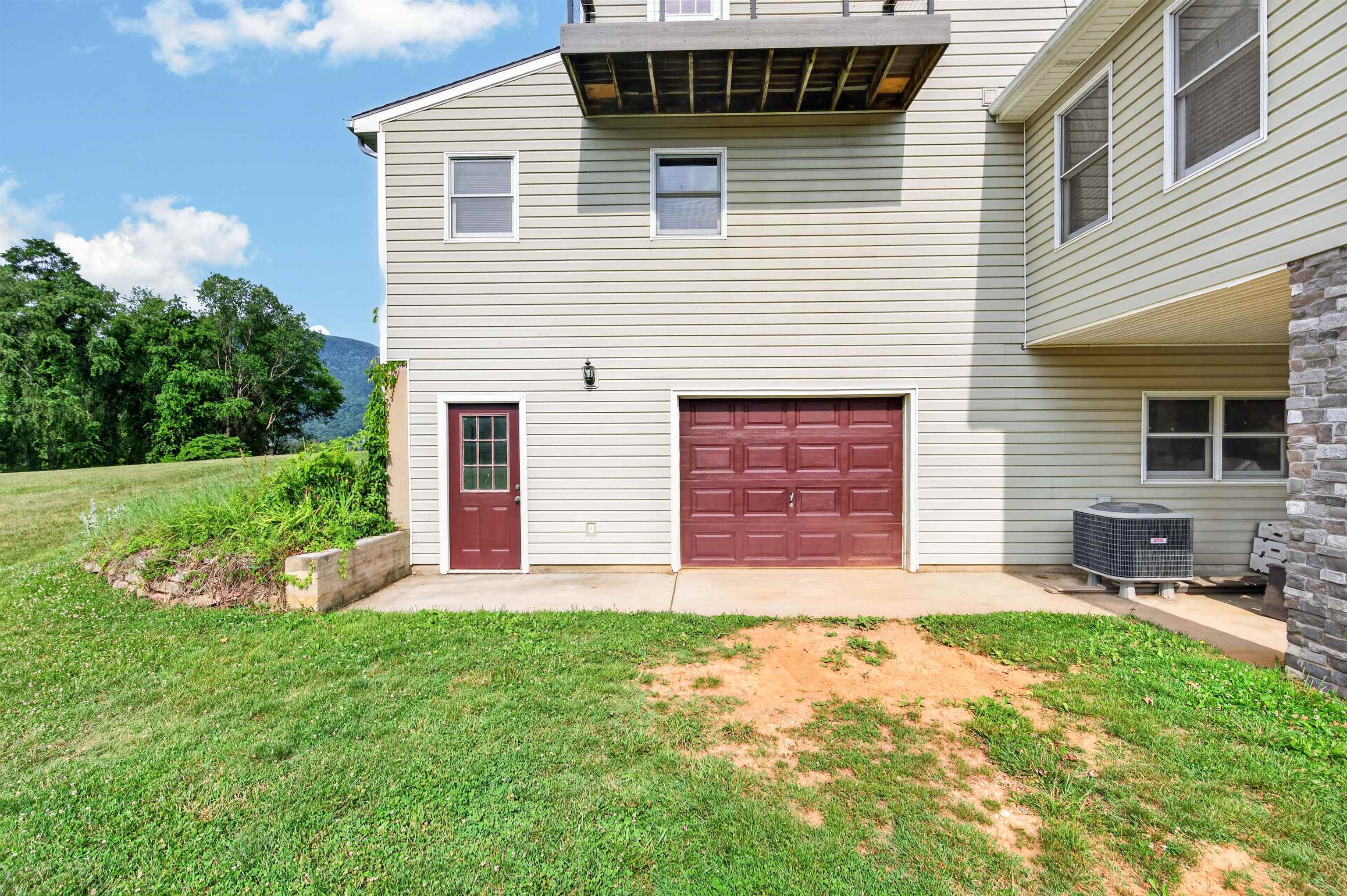 1210 Valley View Drive Pearisburg VA 24134