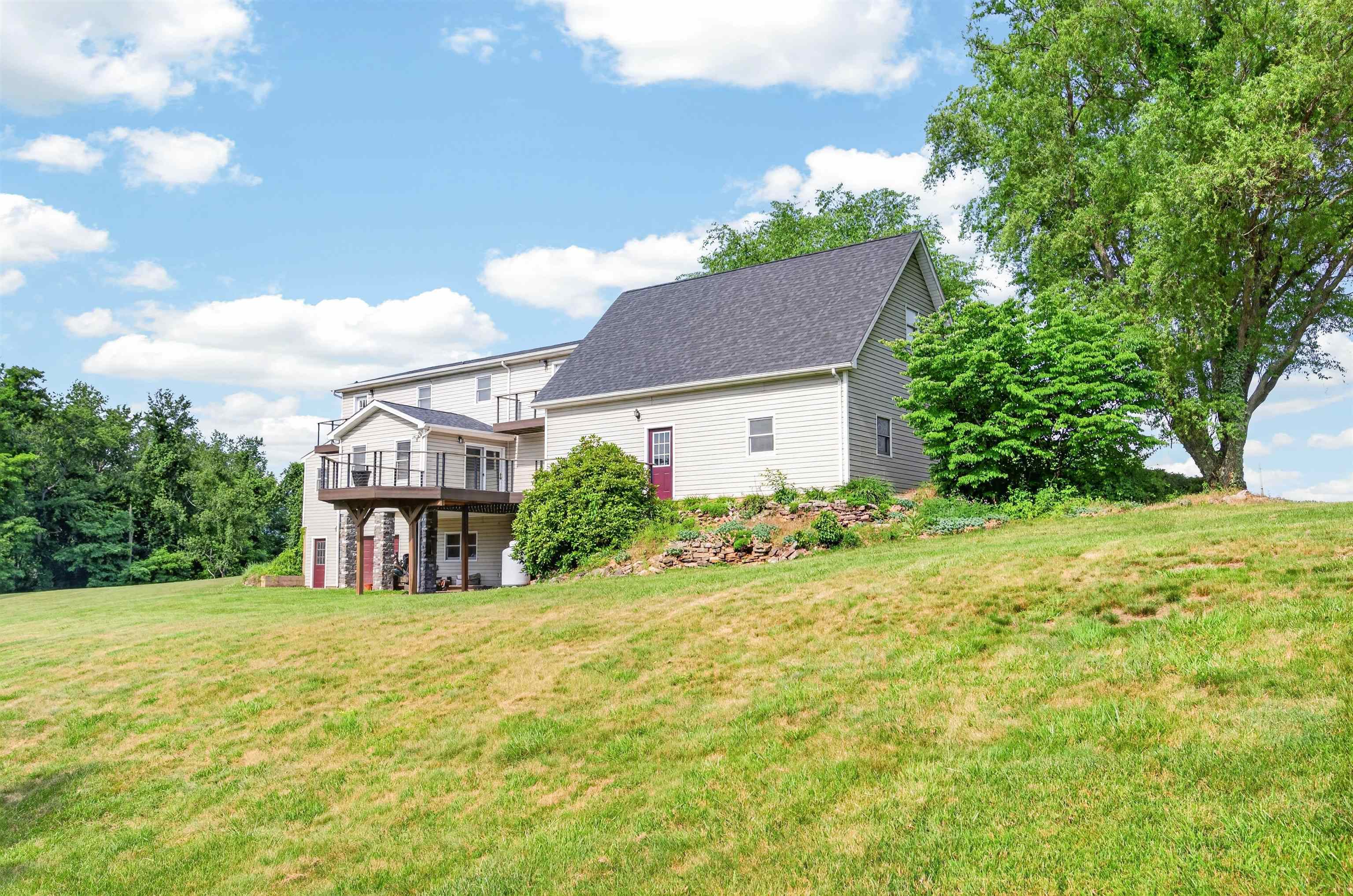 1210 Valley View Drive Pearisburg VA 24134
