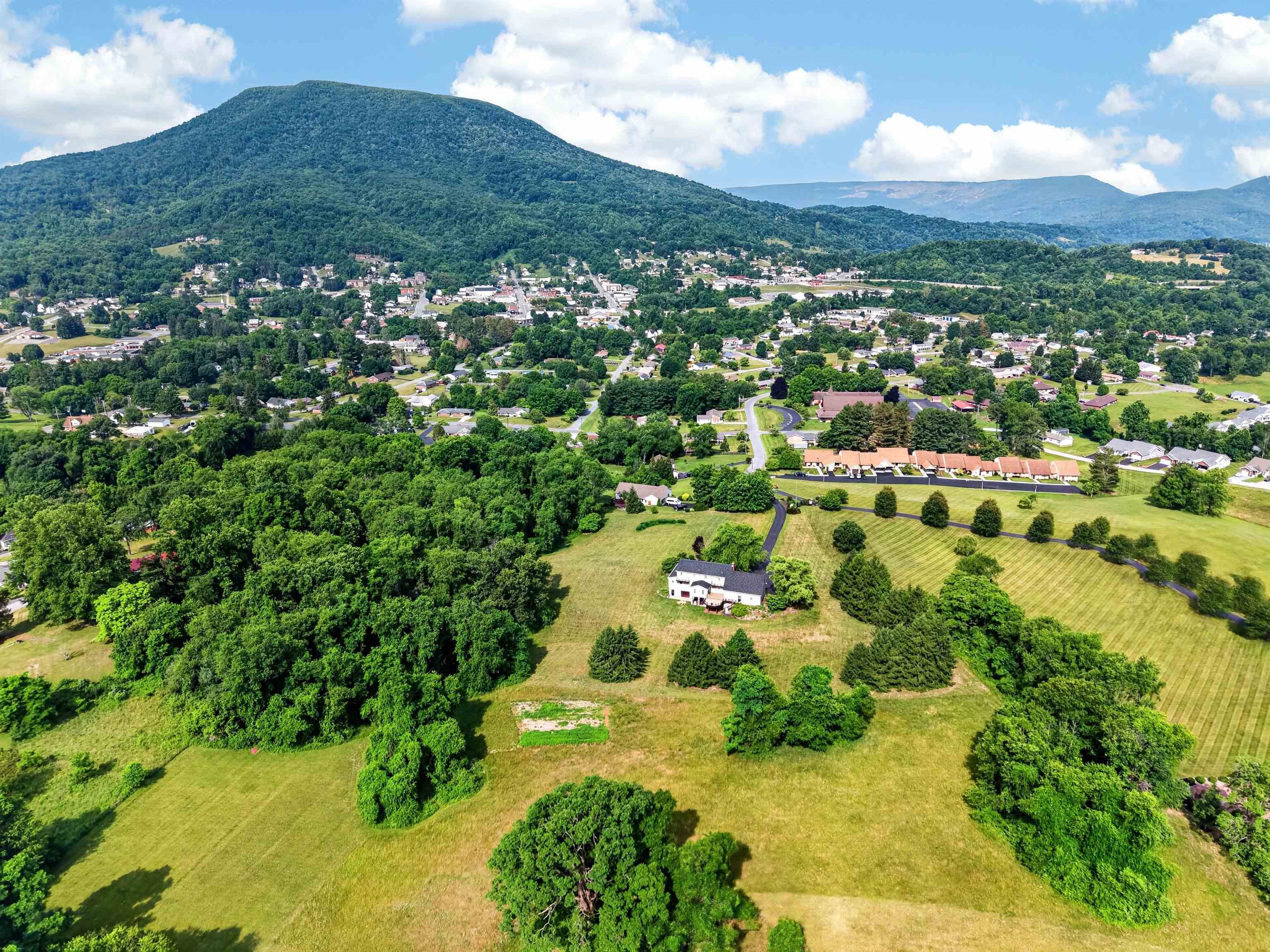 1210 Valley View Drive Pearisburg VA 24134