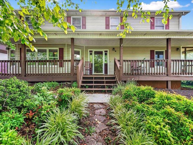 1210 Valley View Drive Pearisburg VA 24134