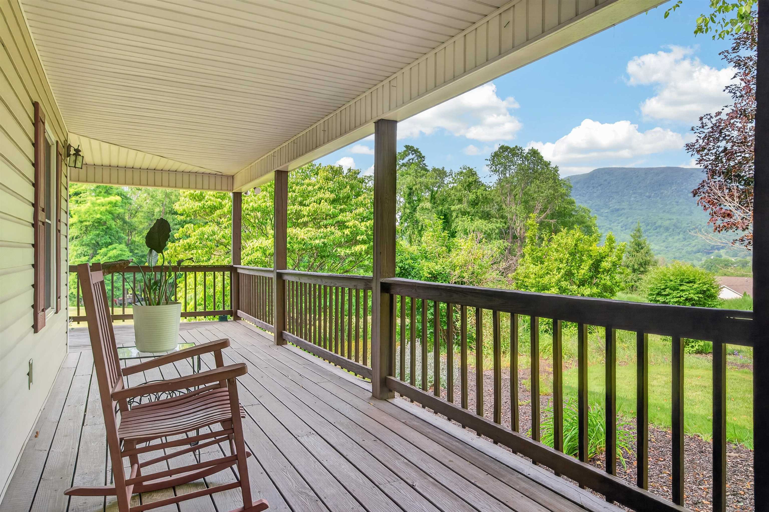1210 Valley View Drive Pearisburg VA 24134