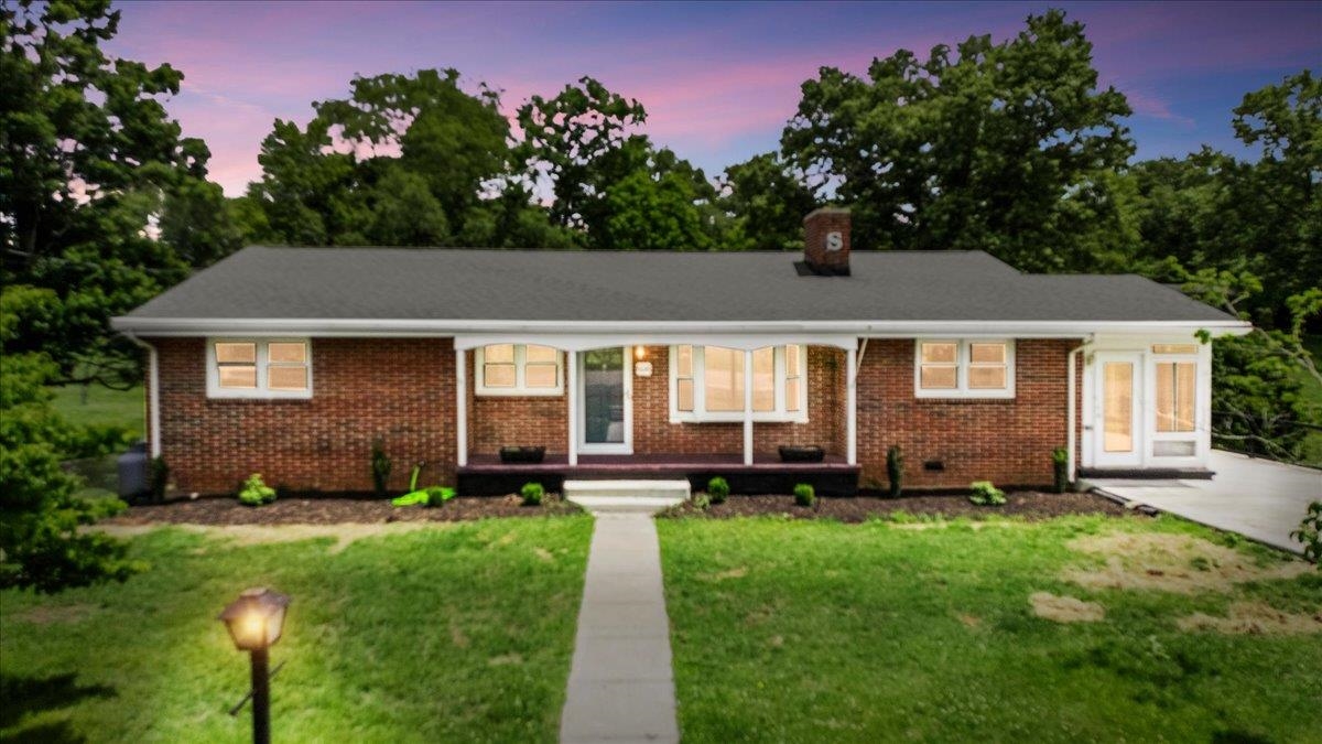 6016 Belspring Road Fairlawn VA 24141