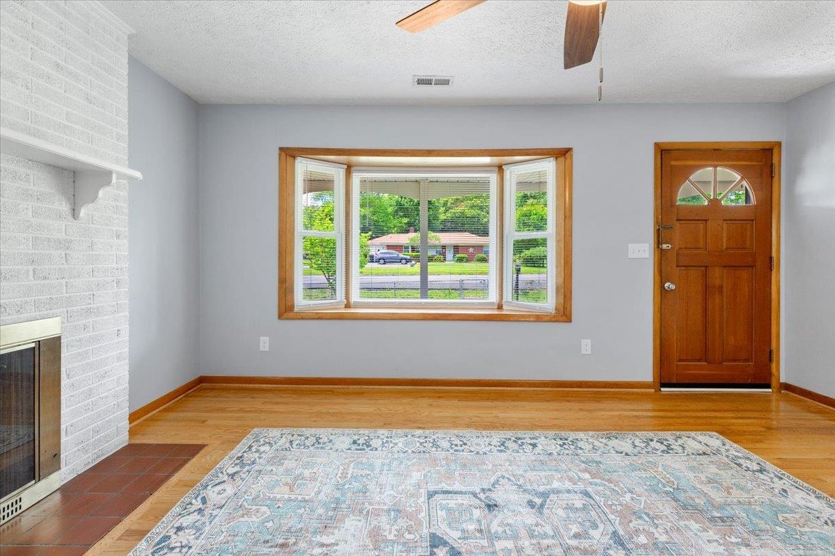 6016 Belspring Road Fairlawn VA 24141