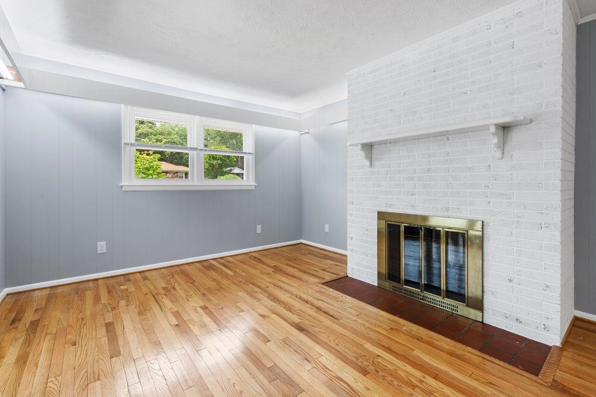 6016 Belspring Road Fairlawn VA 24141