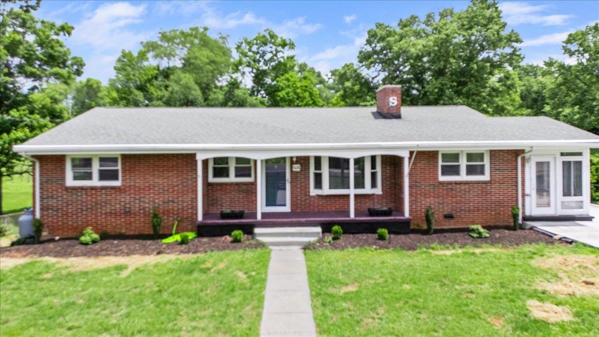 6016 Belspring Road Fairlawn VA 24141
