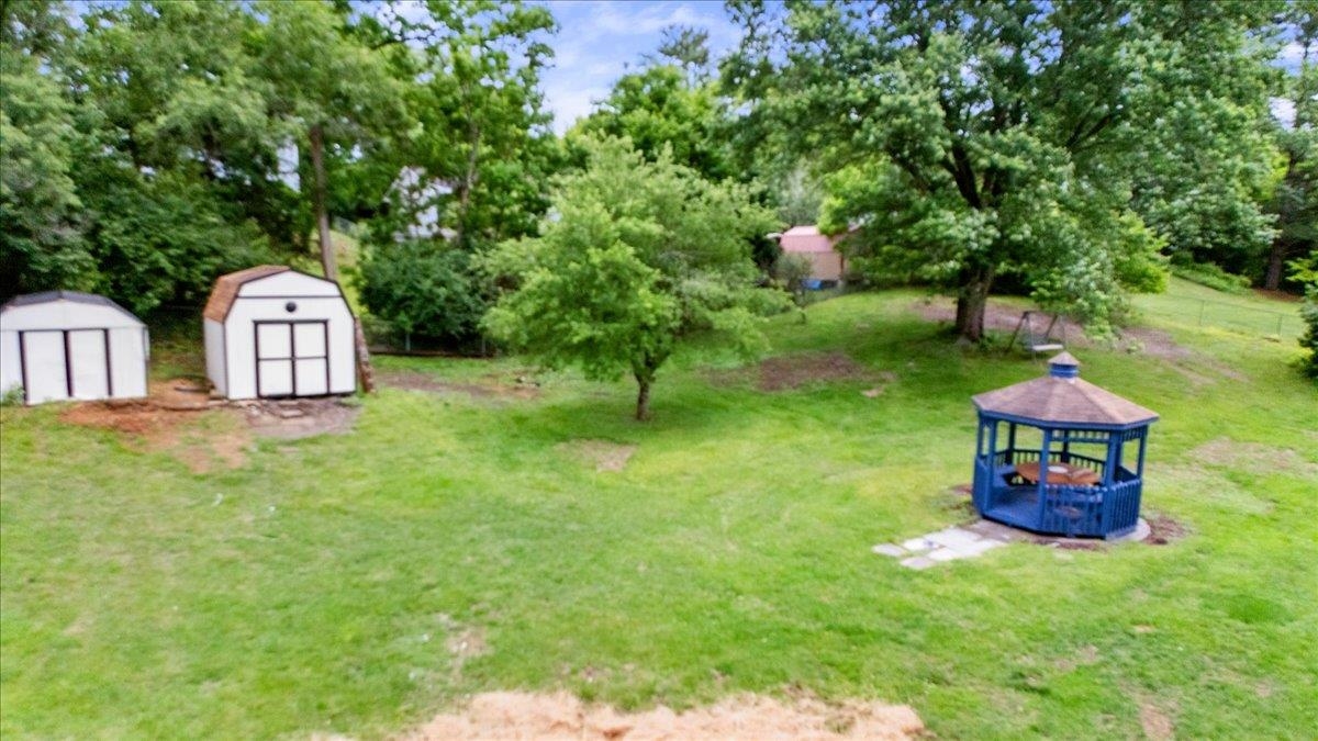6016 Belspring Road Fairlawn VA 24141