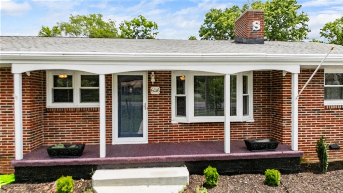 6016 Belspring Road Fairlawn VA 24141