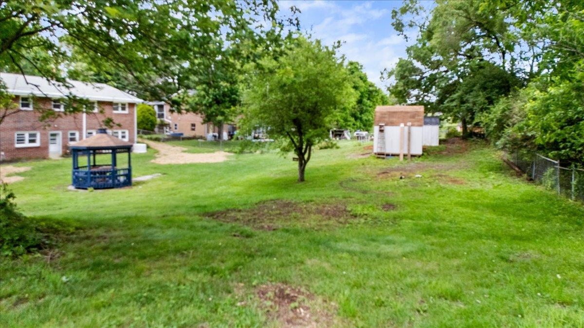 6016 Belspring Road Fairlawn VA 24141