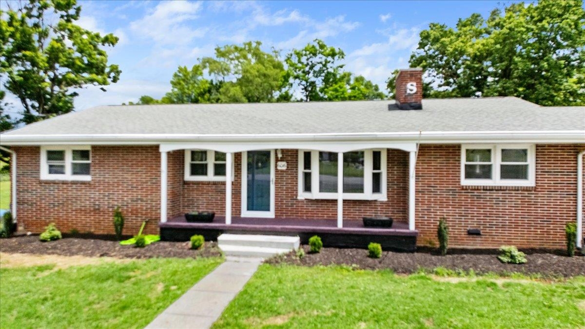 6016 Belspring Road Fairlawn VA 24141