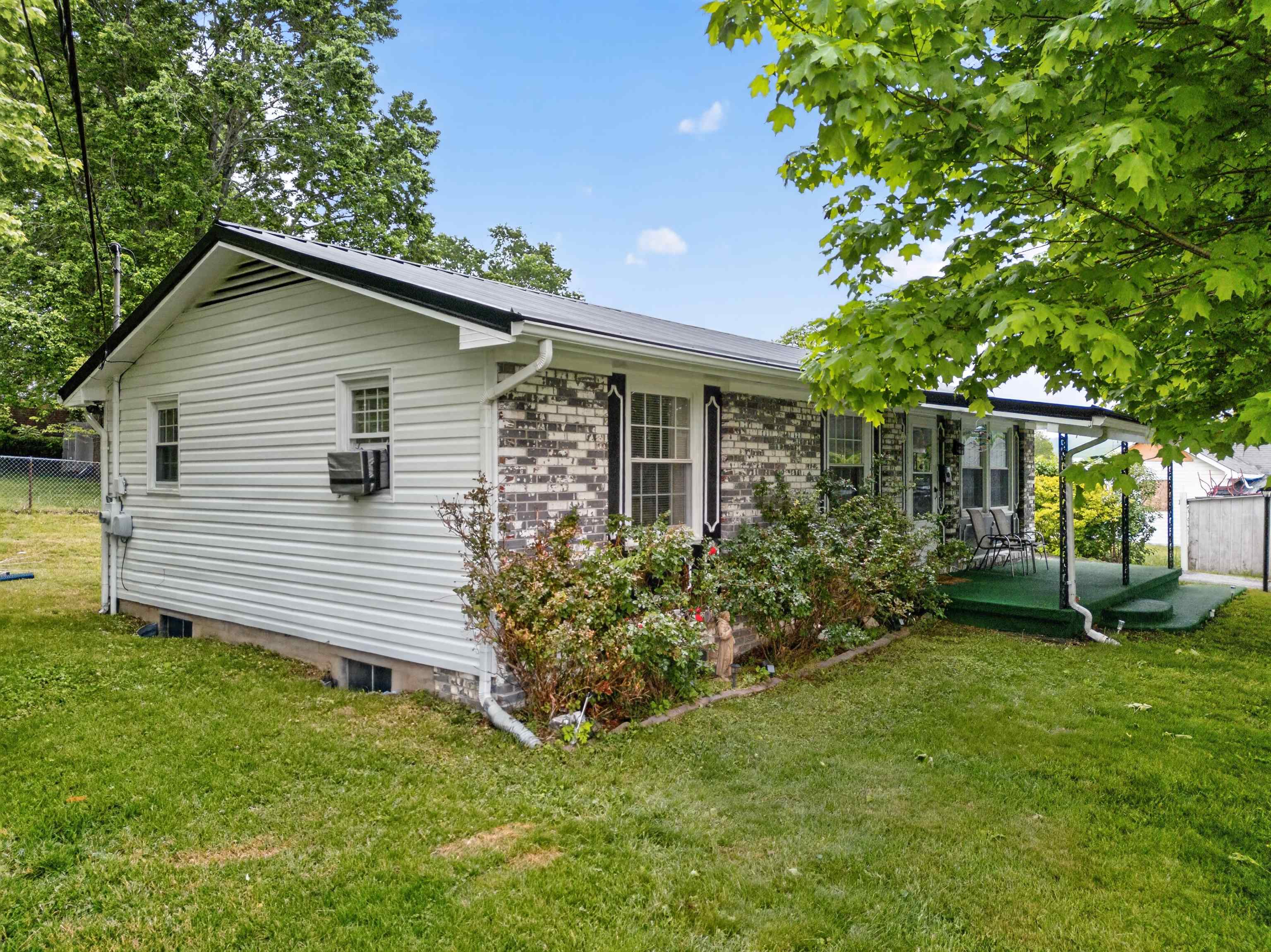 270 S. 14th Street Wytheville VA 24382