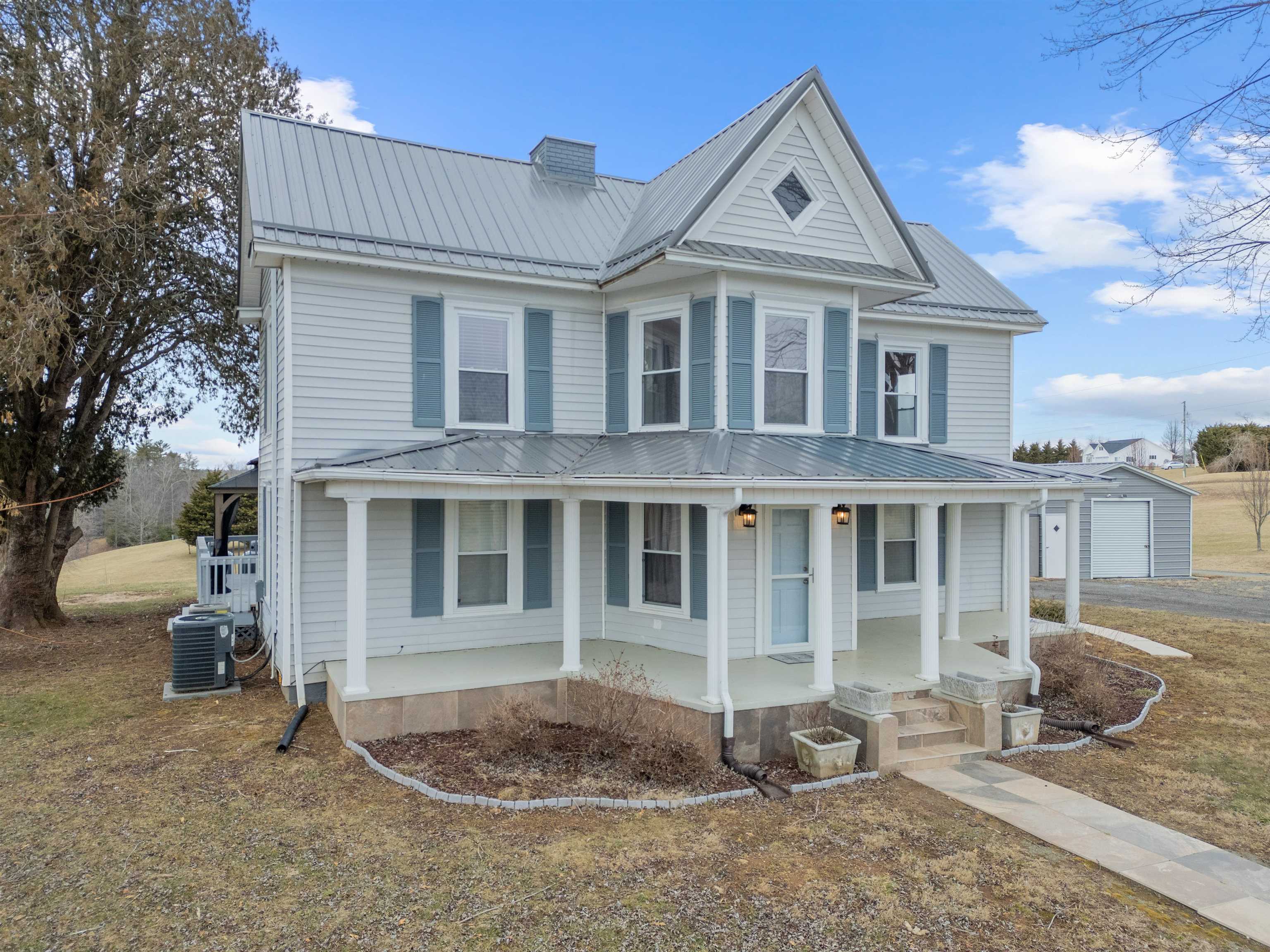 956 Honeycutt Dam Road Woodlawn VA 24381