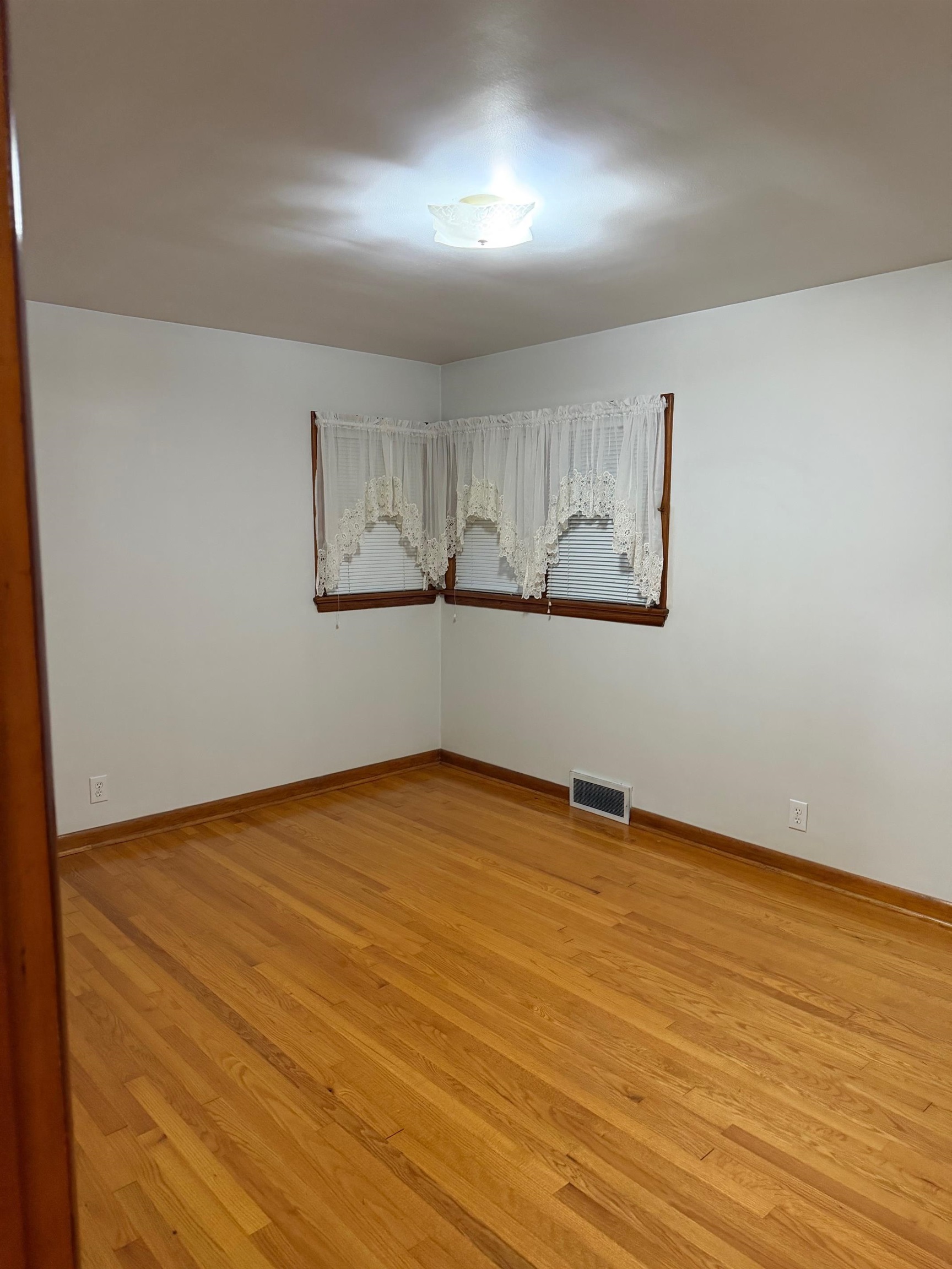 404 Wolf Street Narrows VA 24124