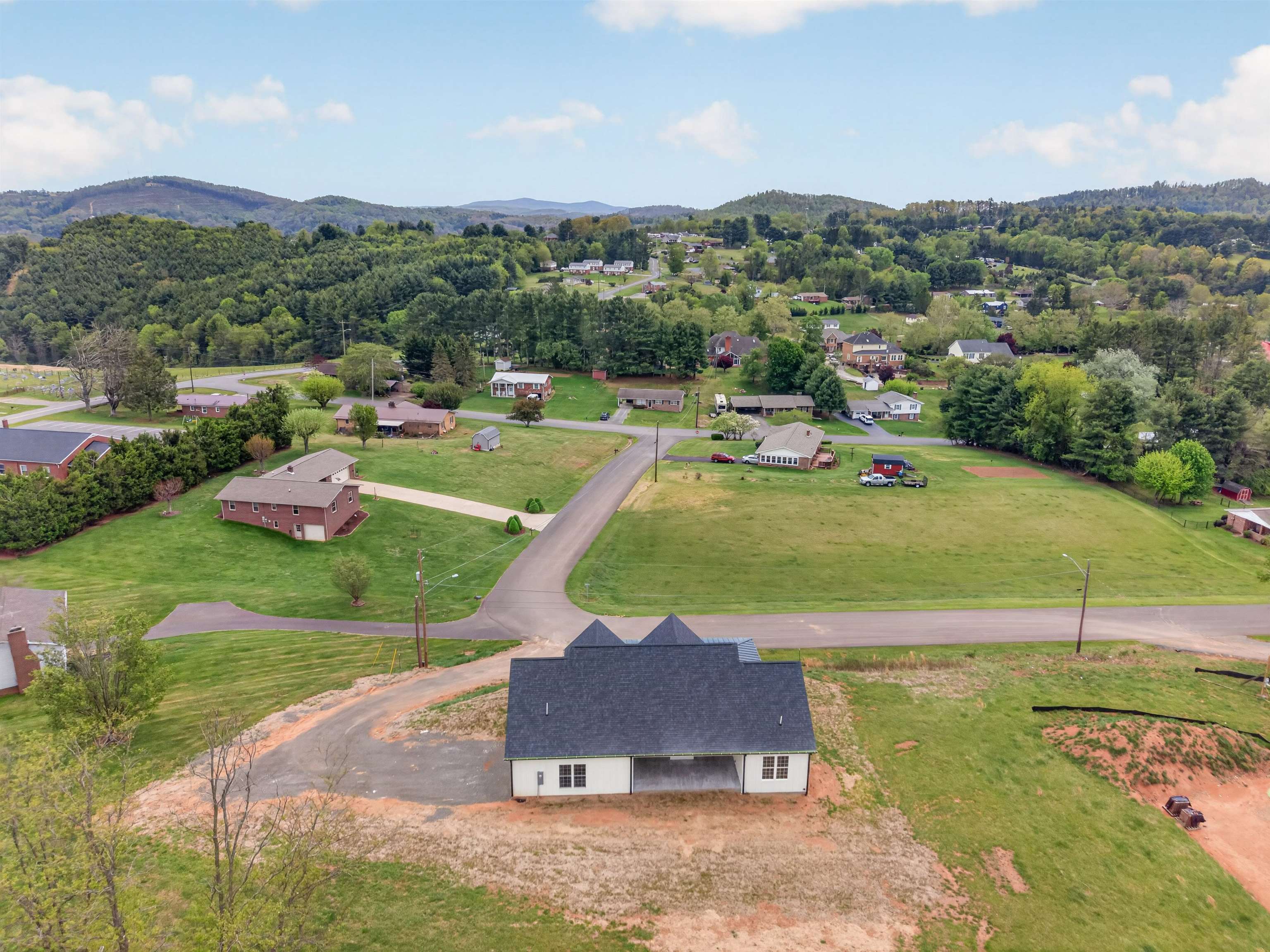 99 Moore Lane Galax VA 24333