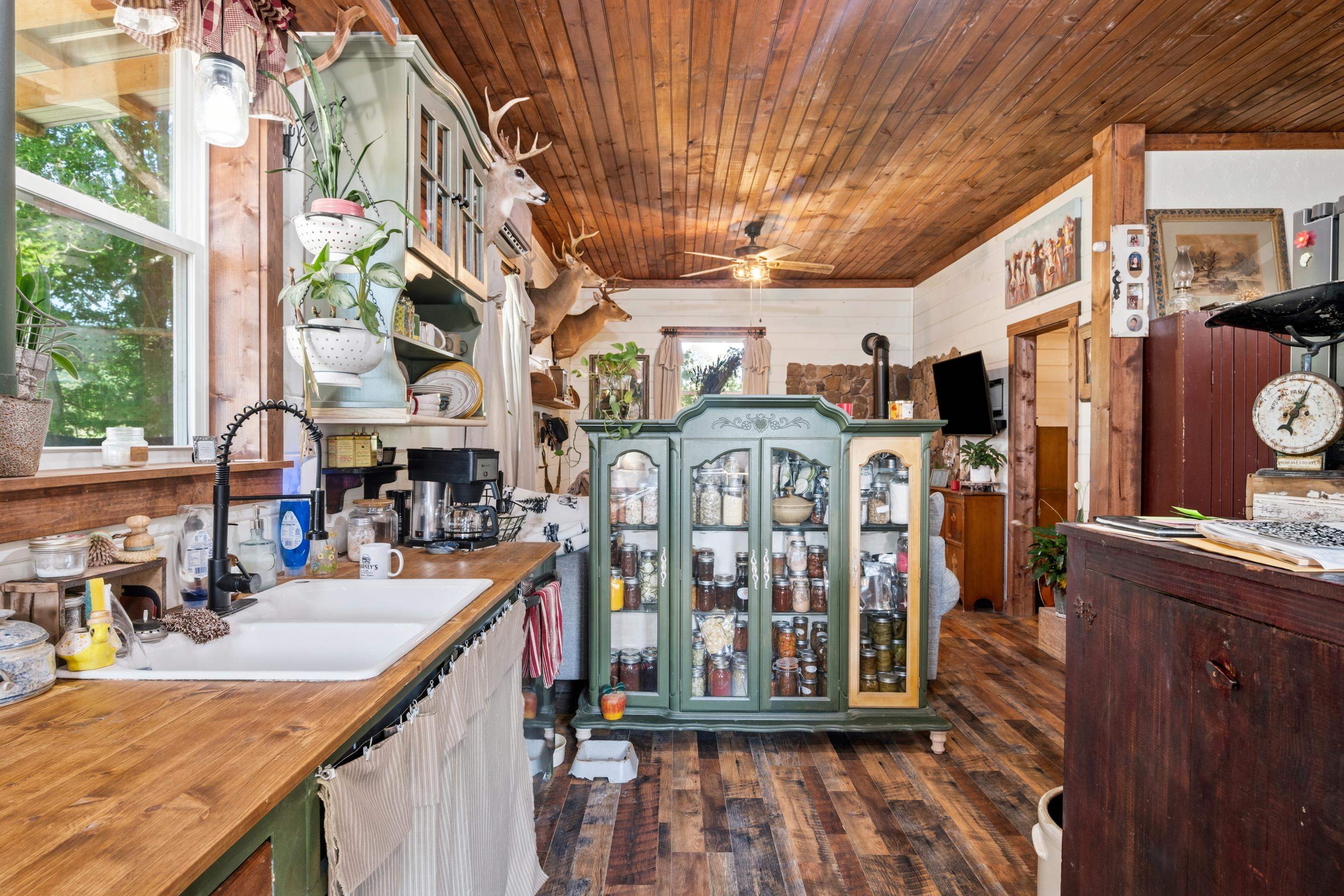 301 Tickle Pink Lane Rural Retreat VA 24368