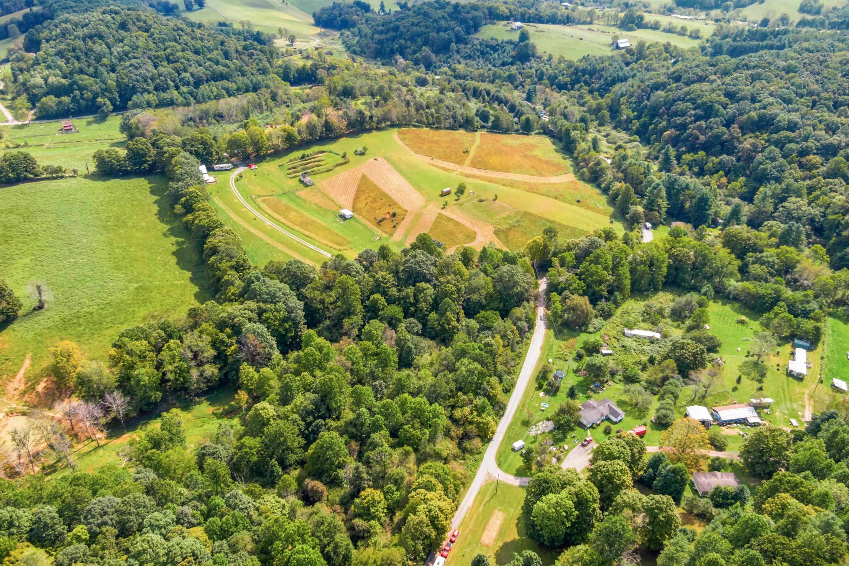 301 Tickle Pink Lane Rural Retreat VA 24368