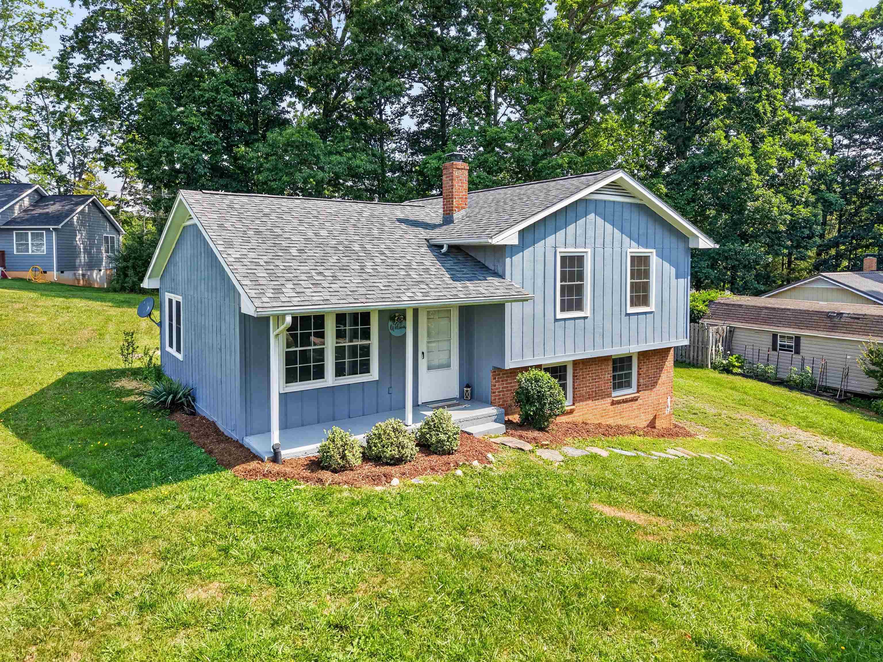 77 Amelia Drive Hillsville VA 24343