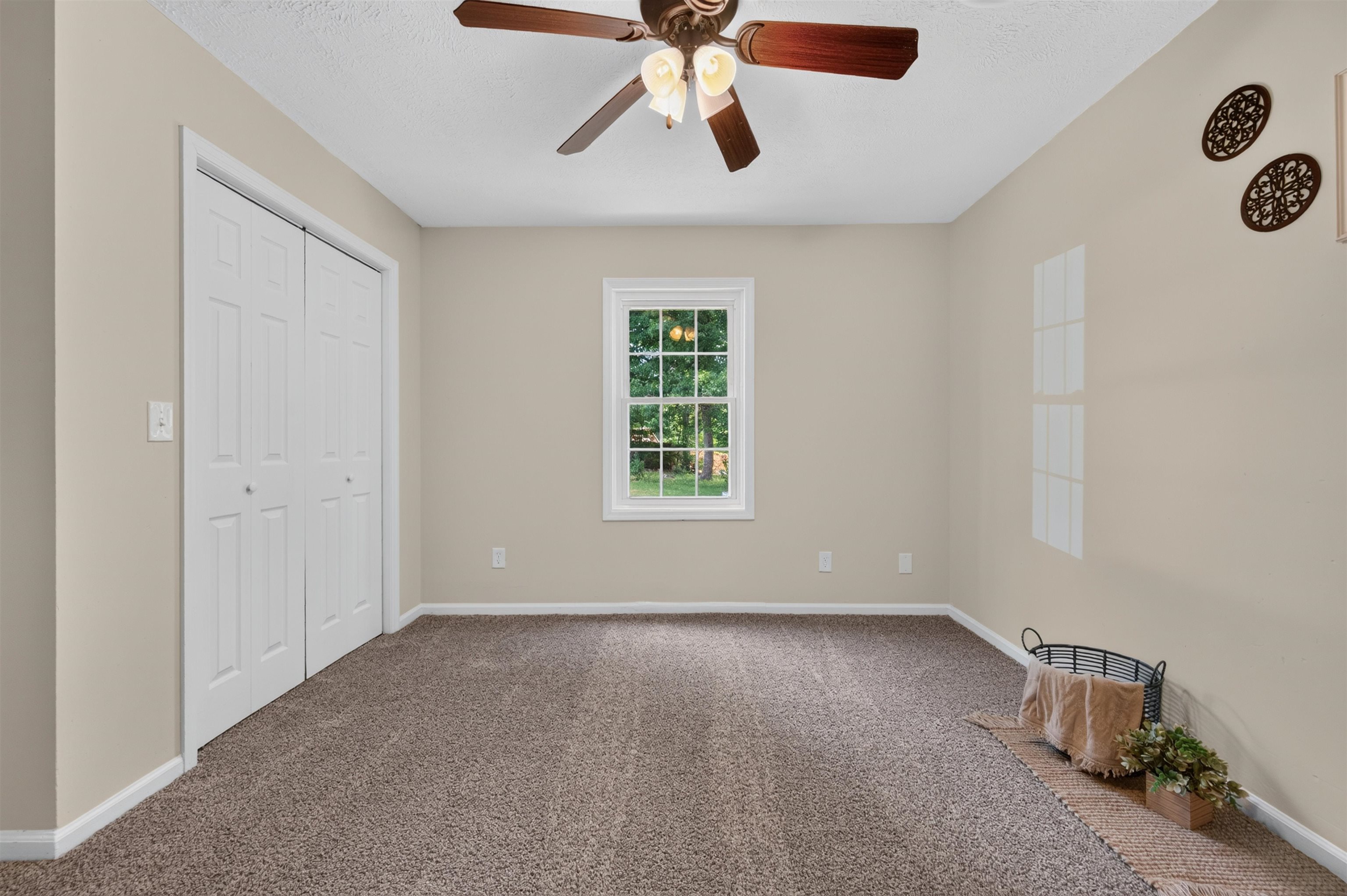 77 Amelia Drive Hillsville VA 24343