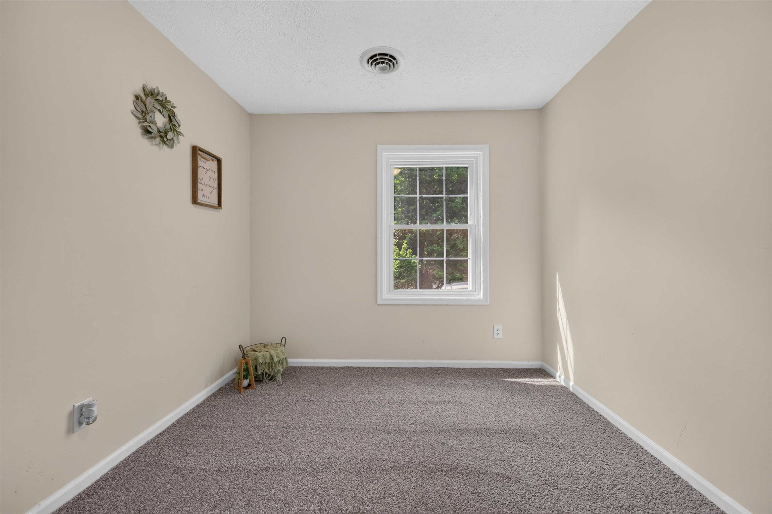 77 Amelia Drive Hillsville VA 24343
