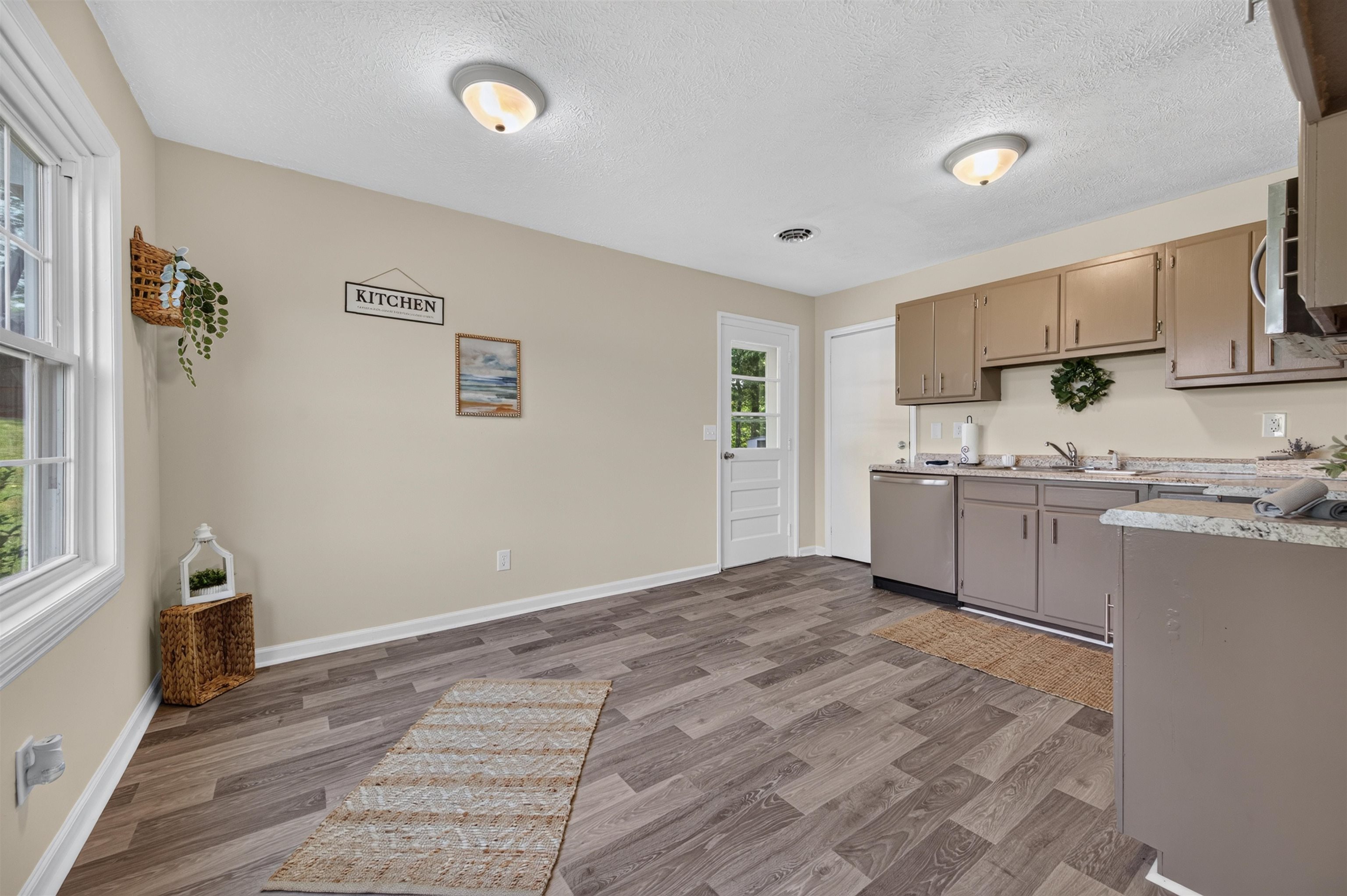 77 Amelia Drive Hillsville VA 24343