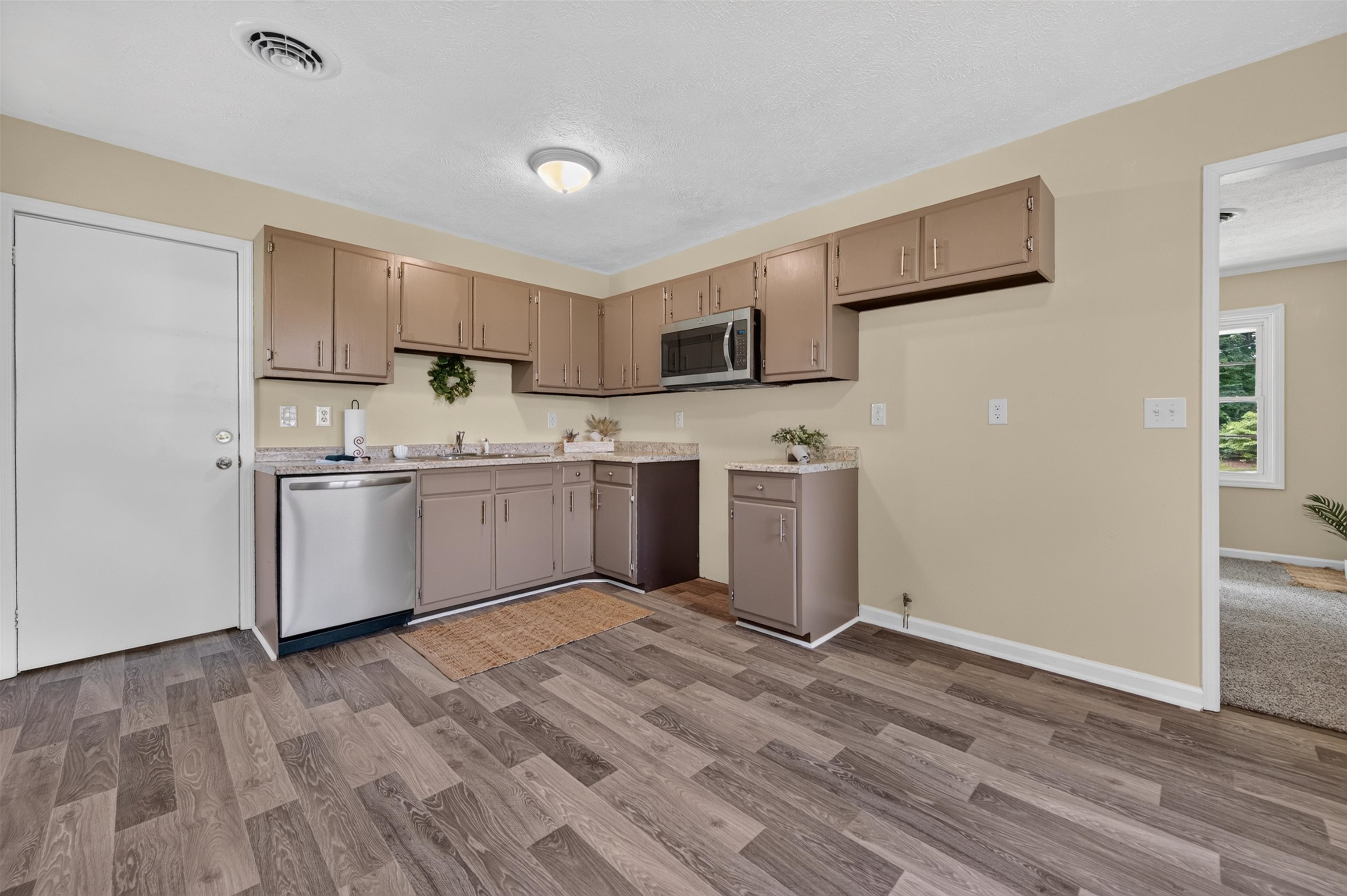 77 Amelia Drive Hillsville VA 24343
