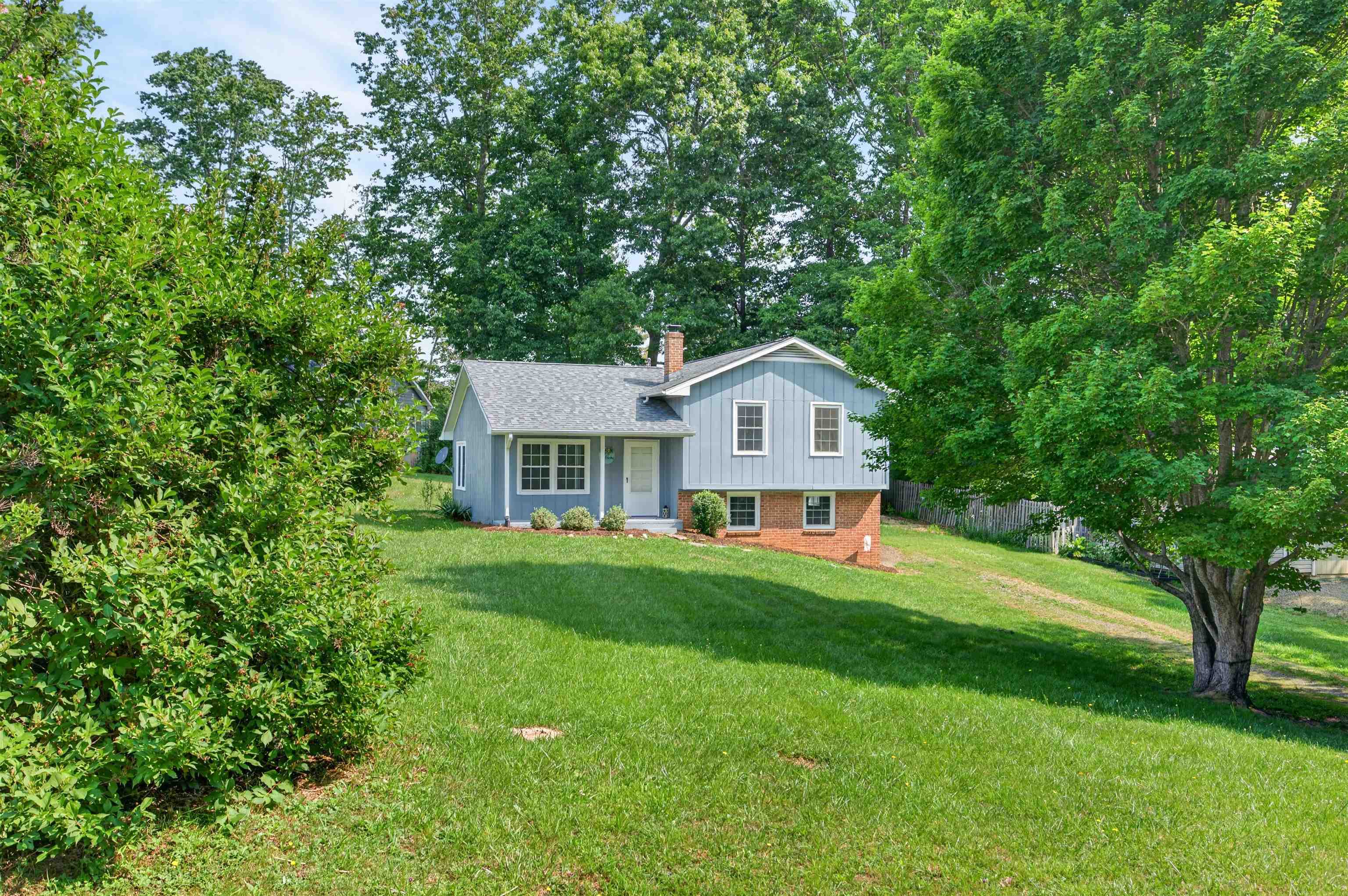 77 Amelia Drive Hillsville VA 24343