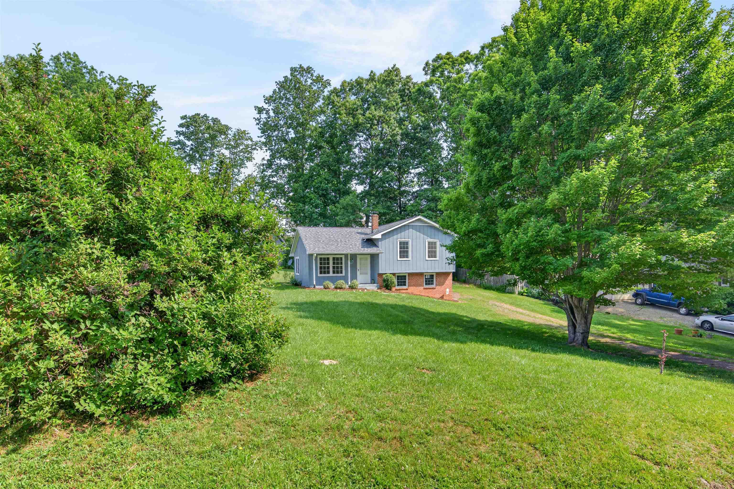 77 Amelia Drive Hillsville VA 24343