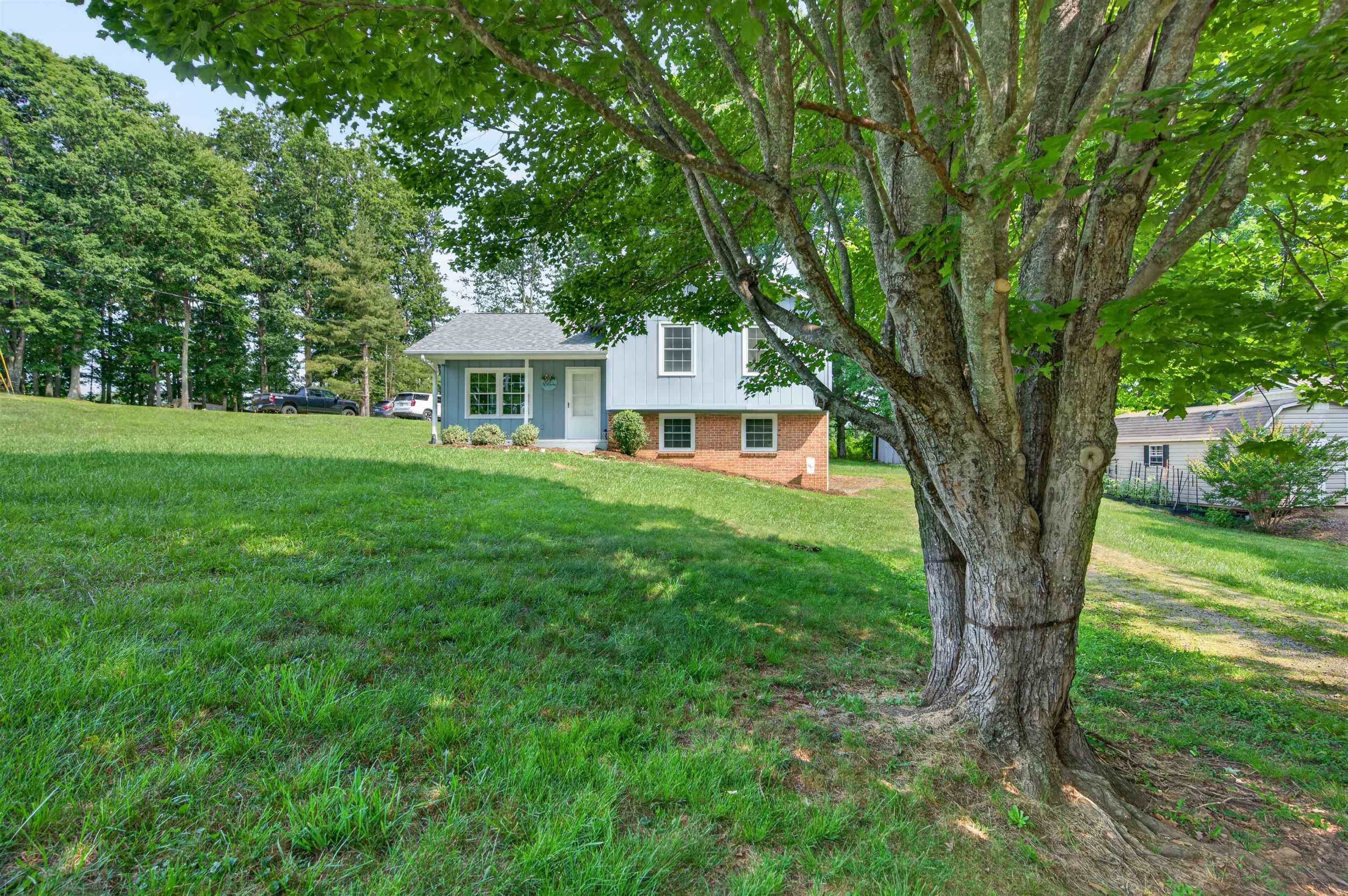 77 Amelia Drive Hillsville VA 24343