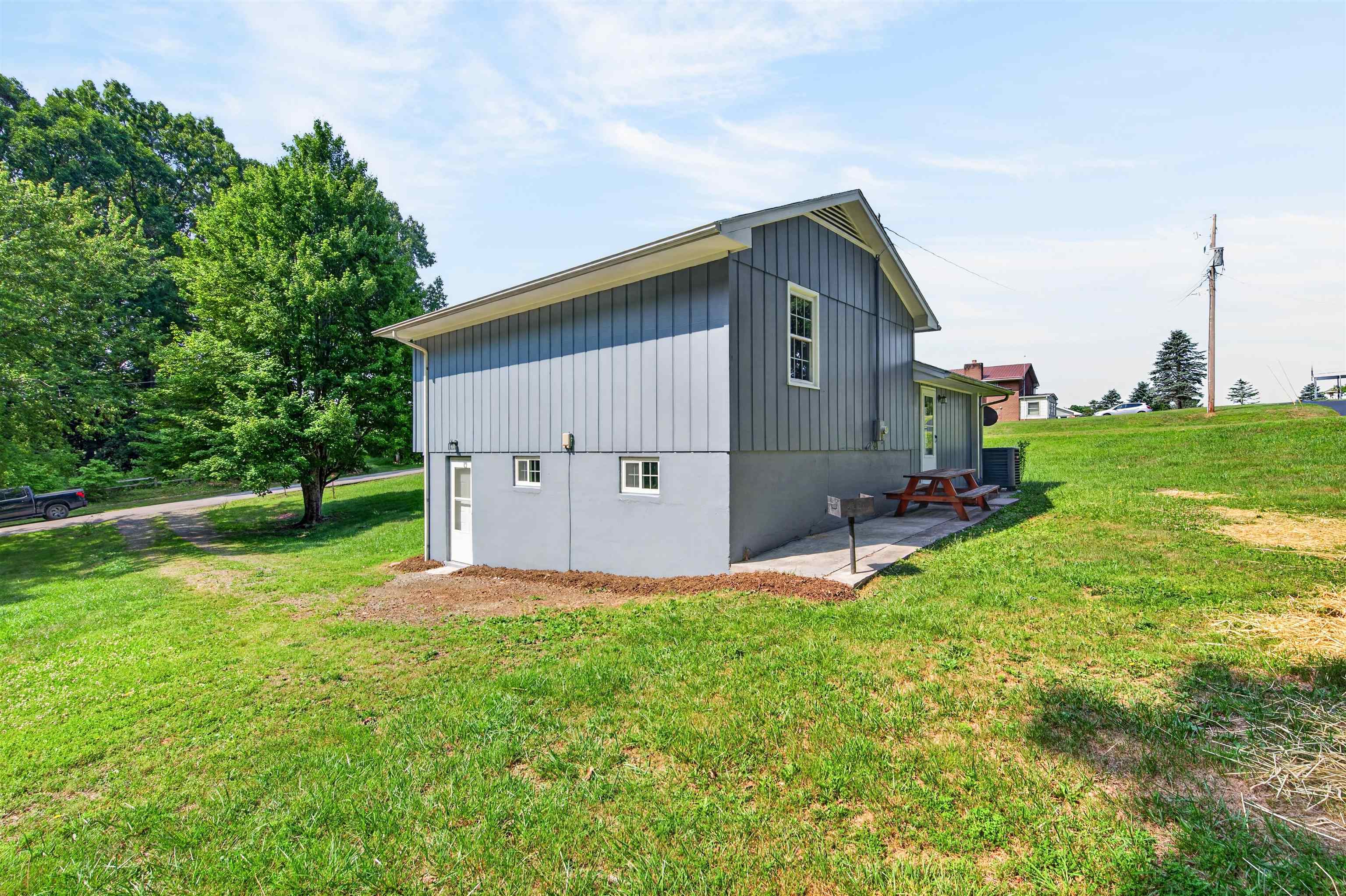 77 Amelia Drive Hillsville VA 24343