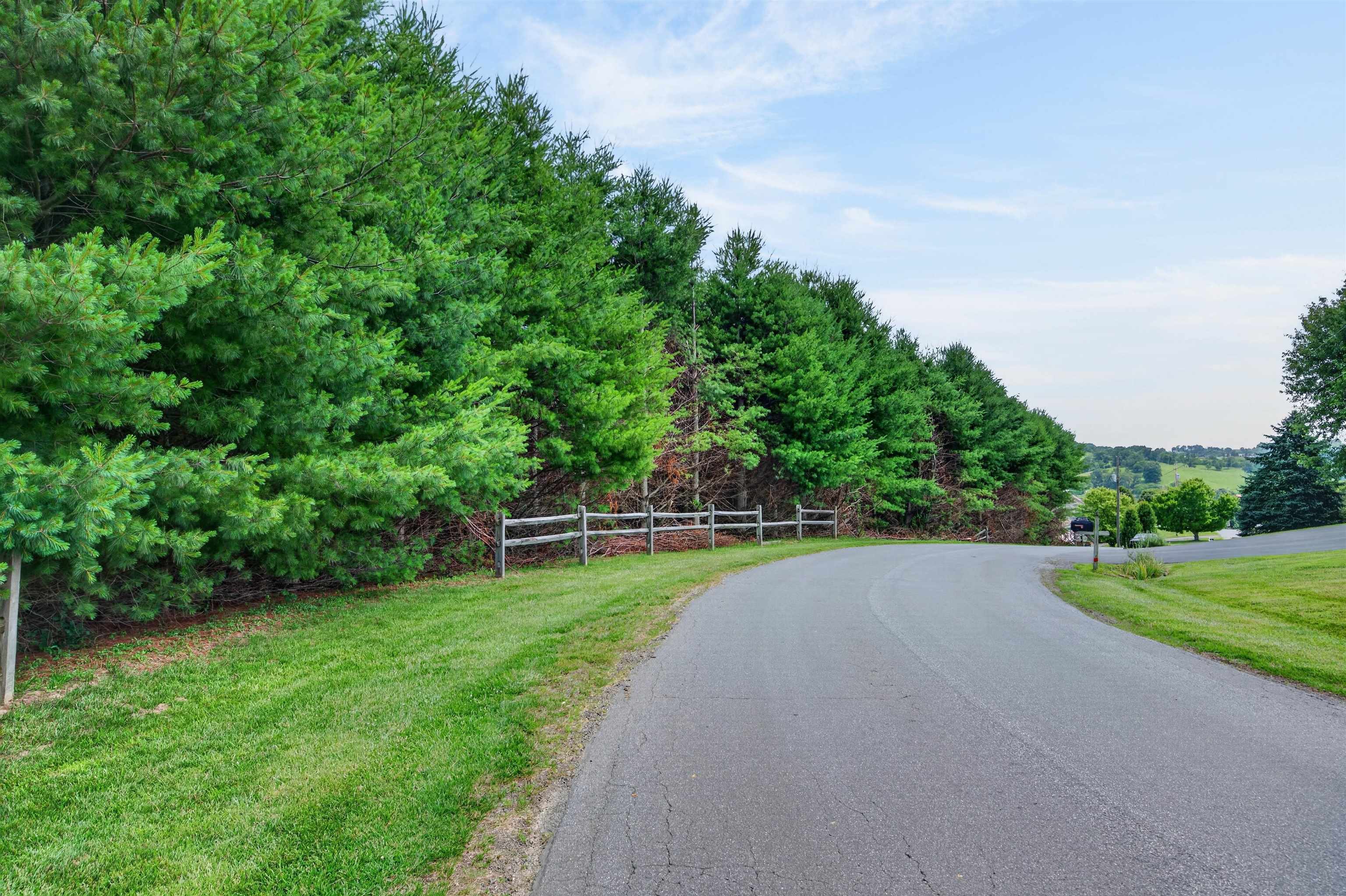 77 Amelia Drive Hillsville VA 24343